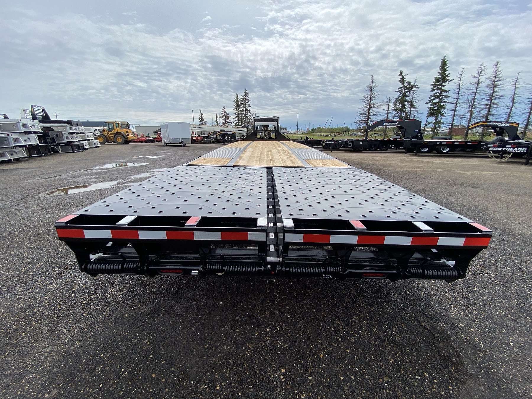 2026 Southland 26'+6' Gooseneck Trailer