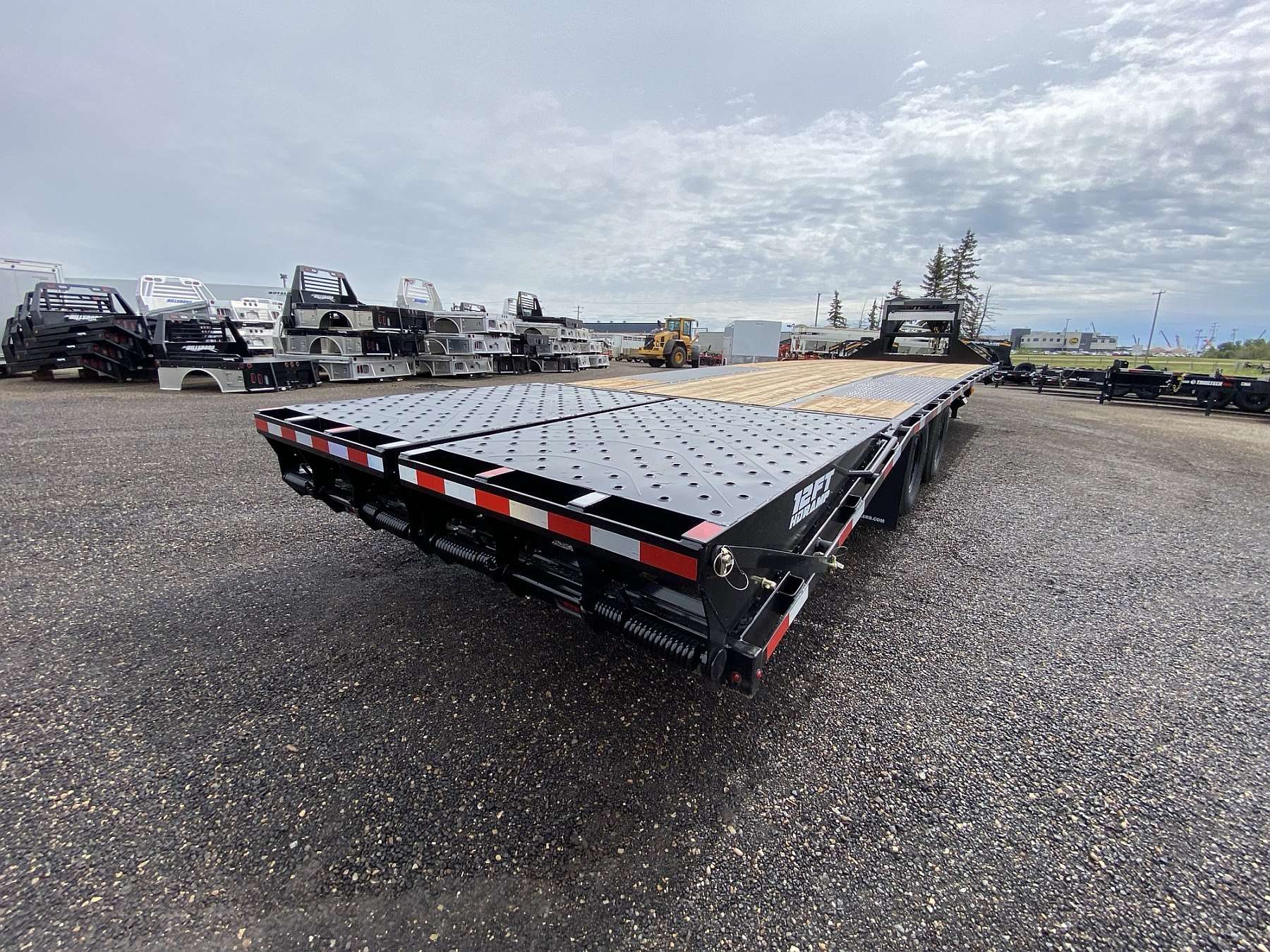 2026 Southland 26'+6' Gooseneck Trailer