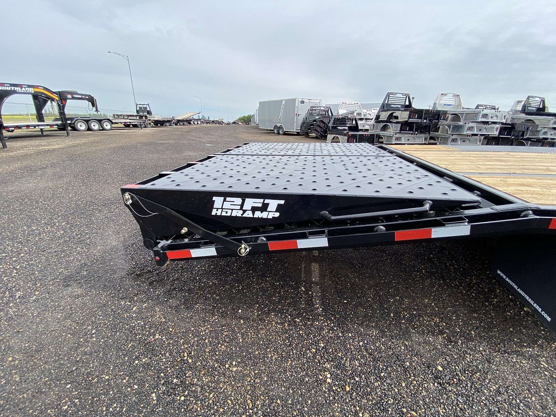 2026 Southland 26'+6' Gooseneck Trailer