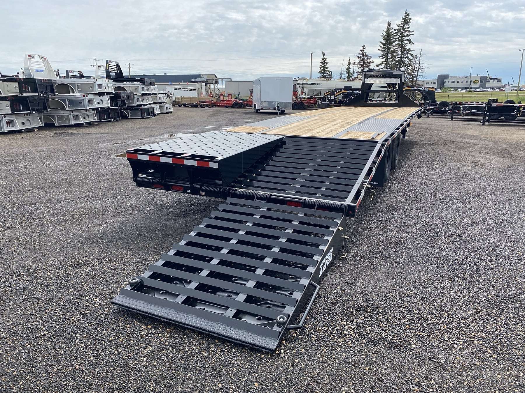 2026 Southland 26'+6' Gooseneck Trailer