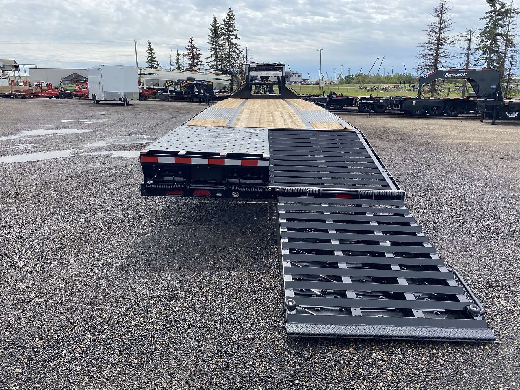 2026 Southland 26'+6' Gooseneck Trailer