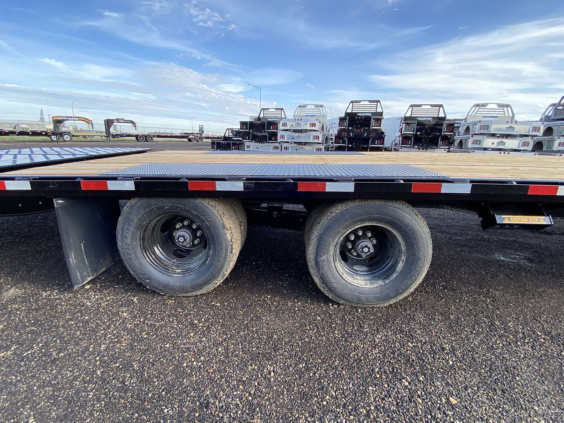 2026 Southland 26'+6' Gooseneck Trailer