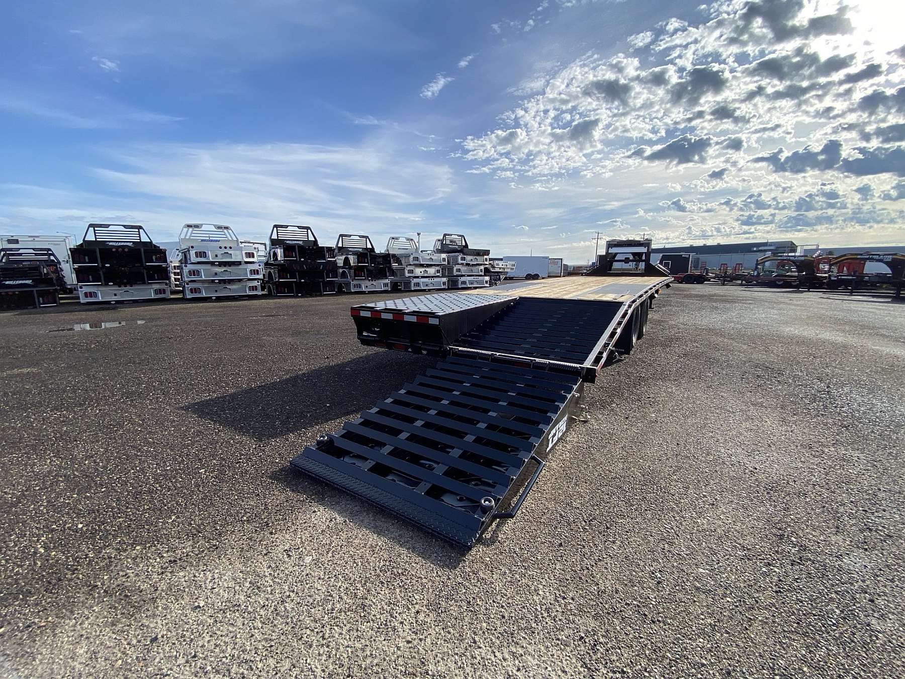 2026 Southland 26'+6' Gooseneck Trailer