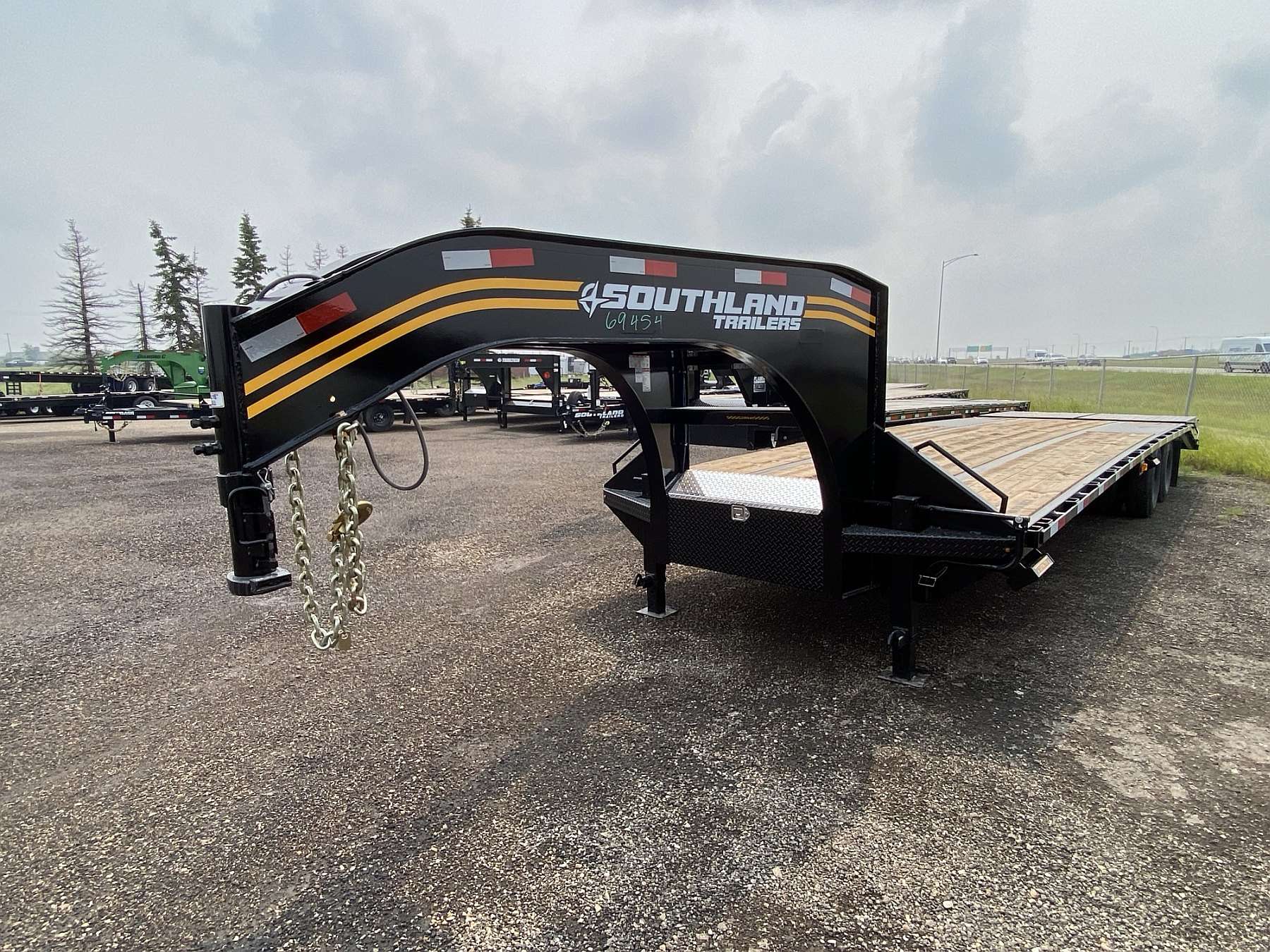 2026 Southland 26'+6' Gooseneck Trailer