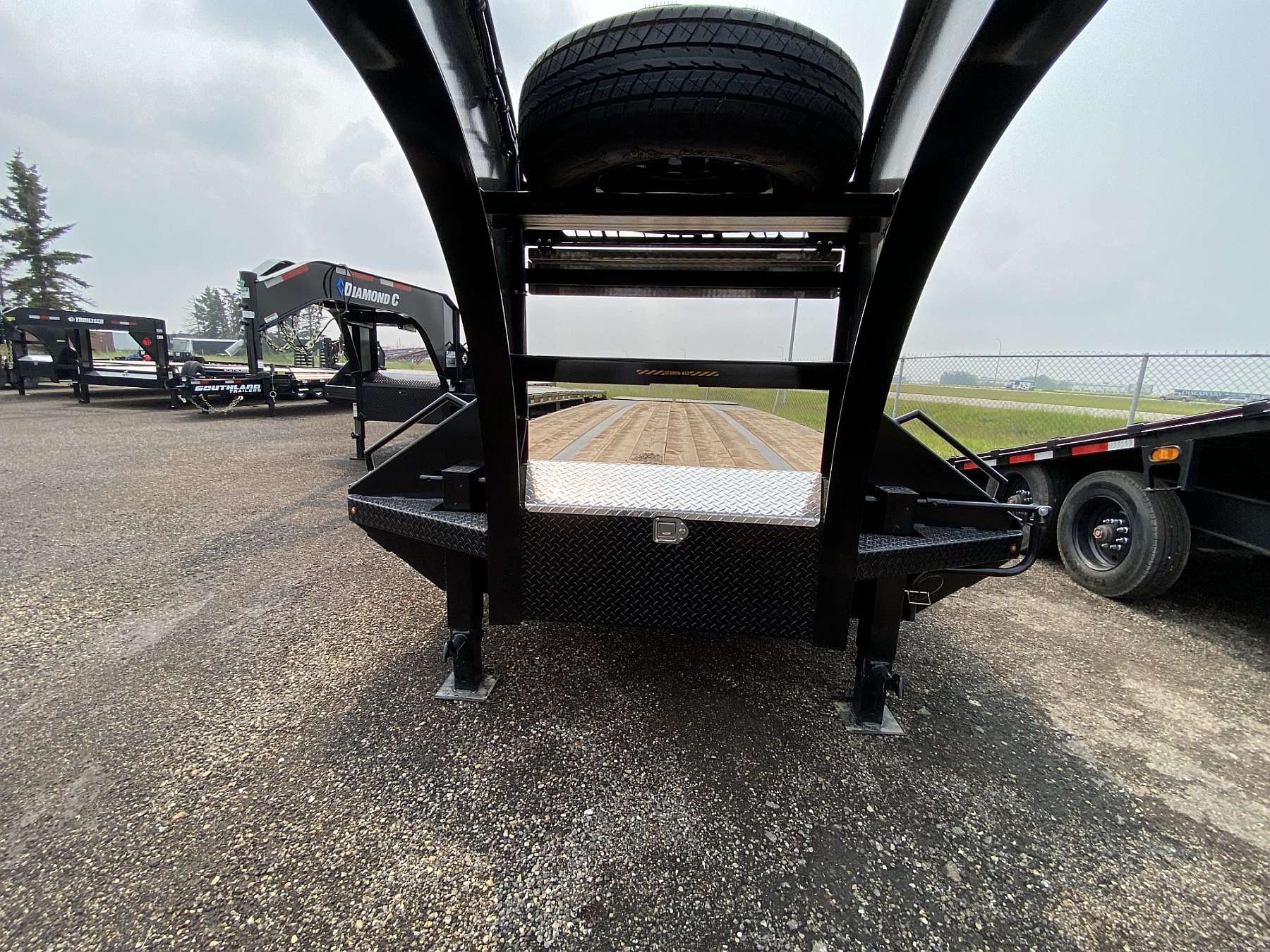2026 Southland 26'+6' Gooseneck Trailer