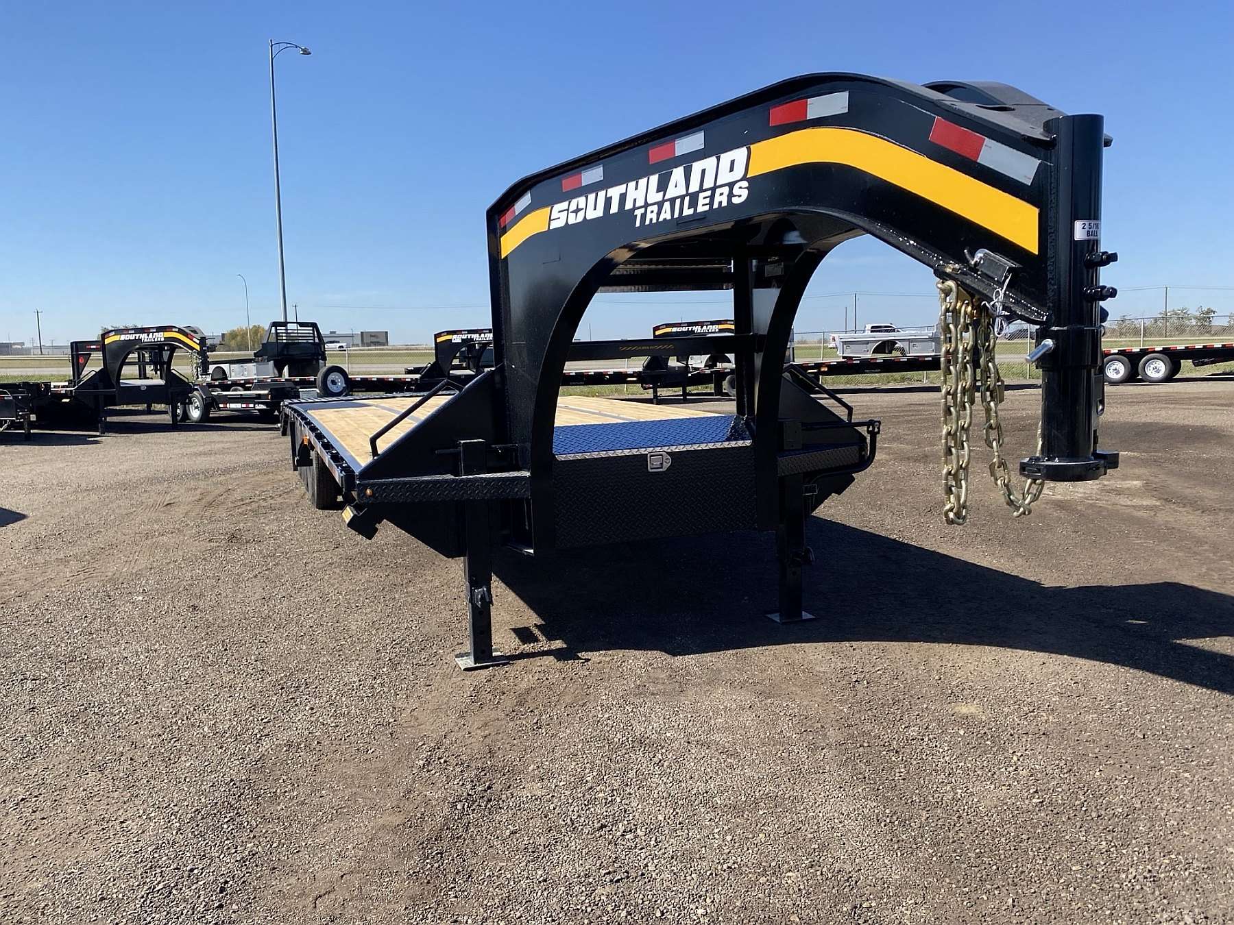 2026 Southland 26' + 6' Tri-axle Gooseneck Trailer