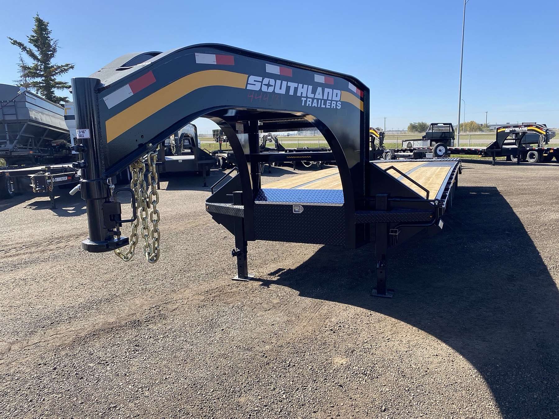 2026 Southland 26' + 6' Tri-axle Gooseneck Trailer