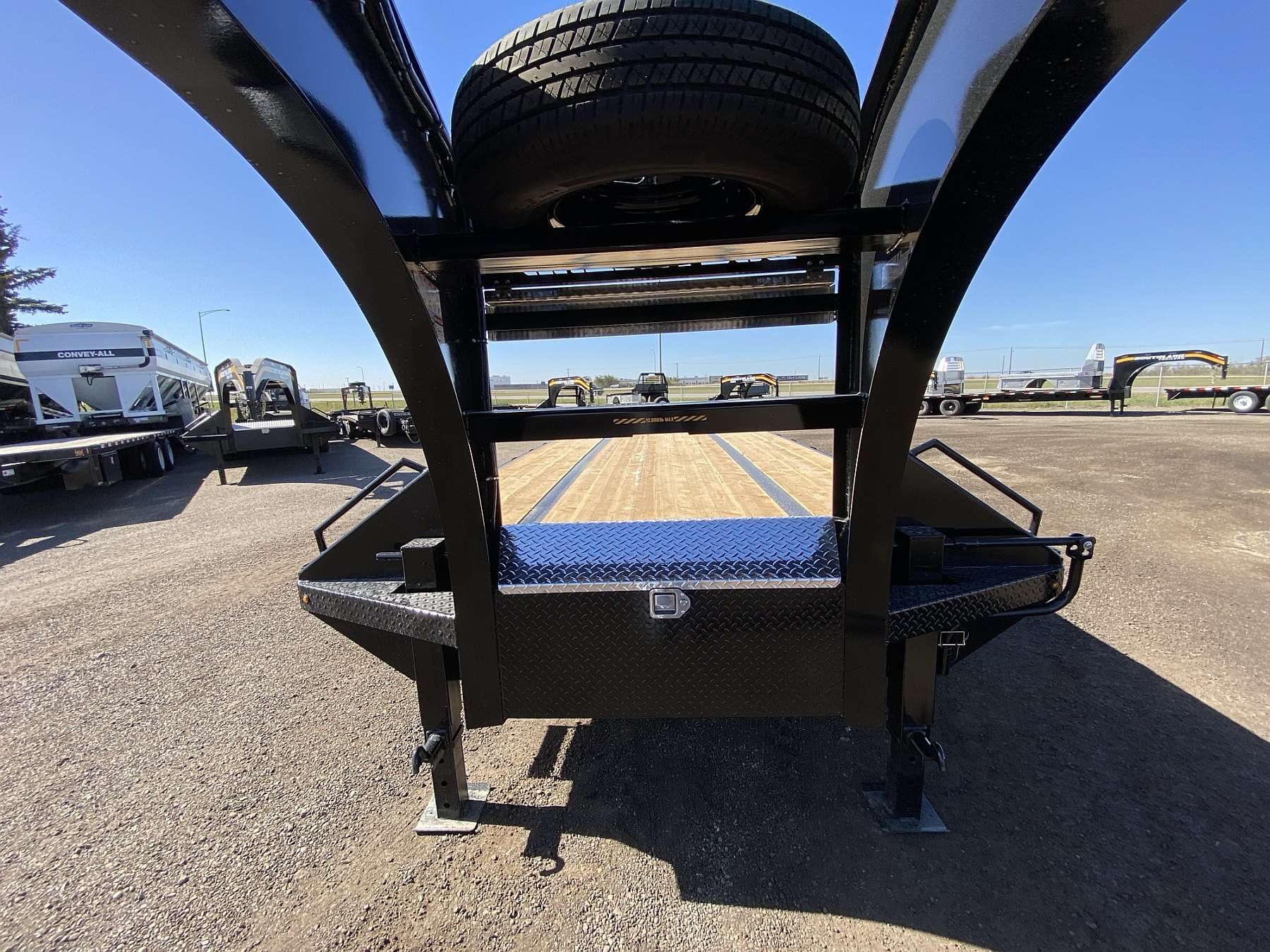 2026 Southland 26' + 6' Tri-axle Gooseneck Trailer