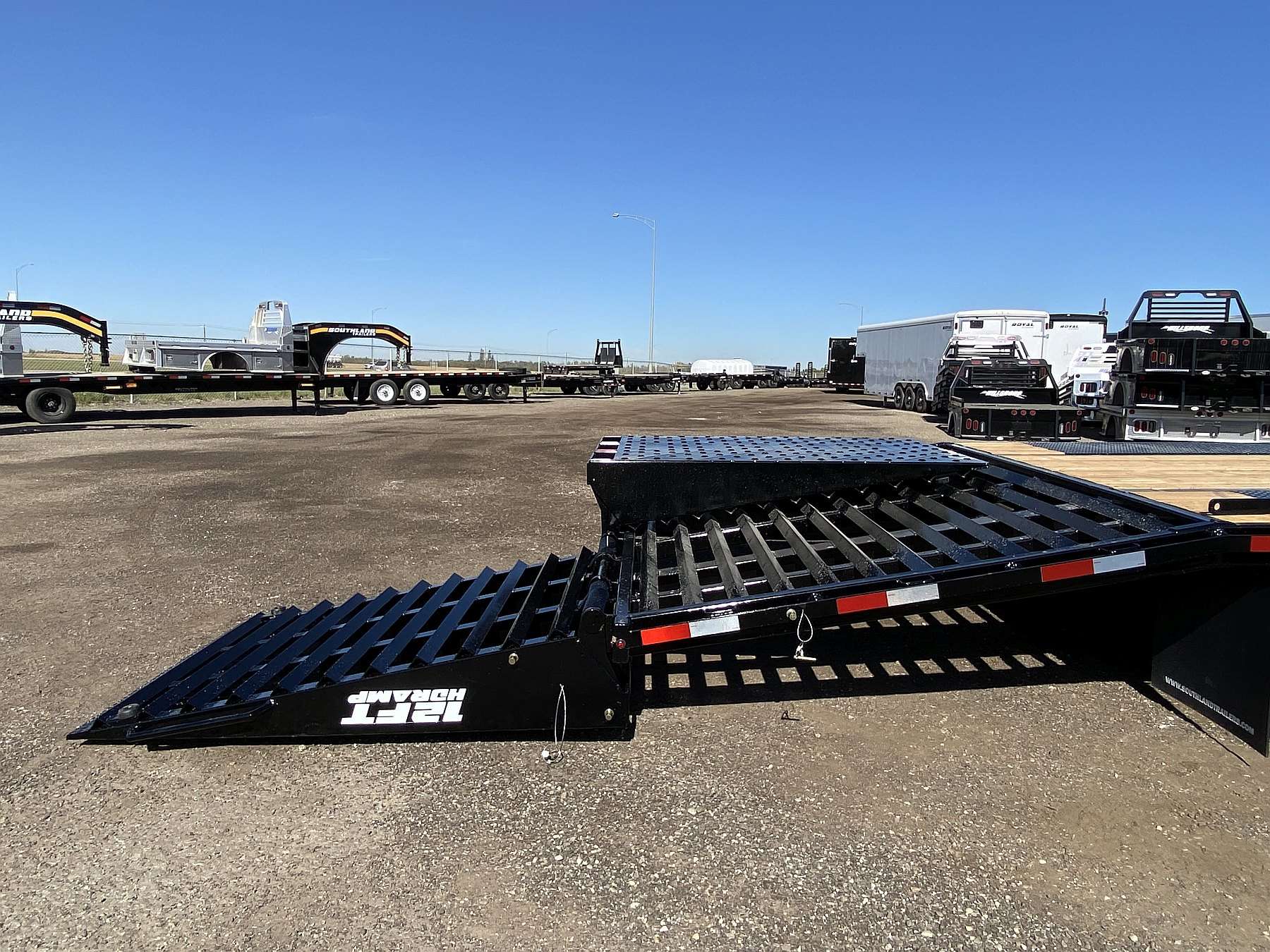 2026 Southland 26' + 6' Tri-axle Gooseneck Trailer