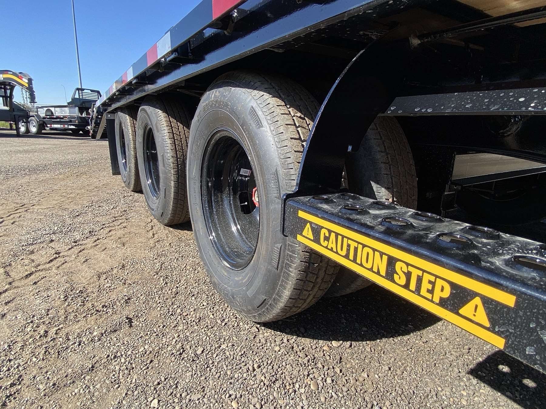 2026 Southland 26' + 6' Tri-axle Gooseneck Trailer