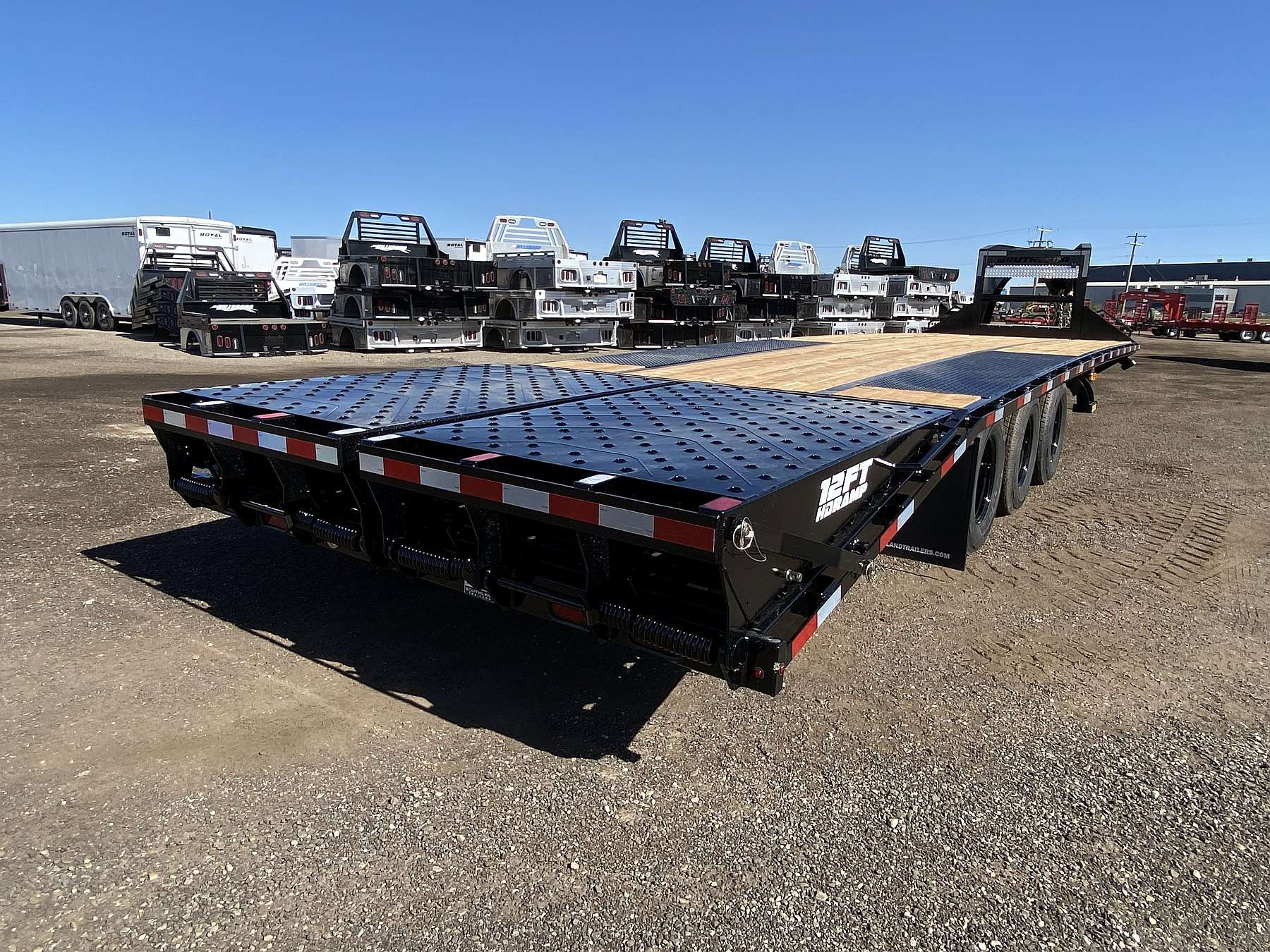 2026 Southland 26' + 6' Tri-axle Gooseneck Trailer