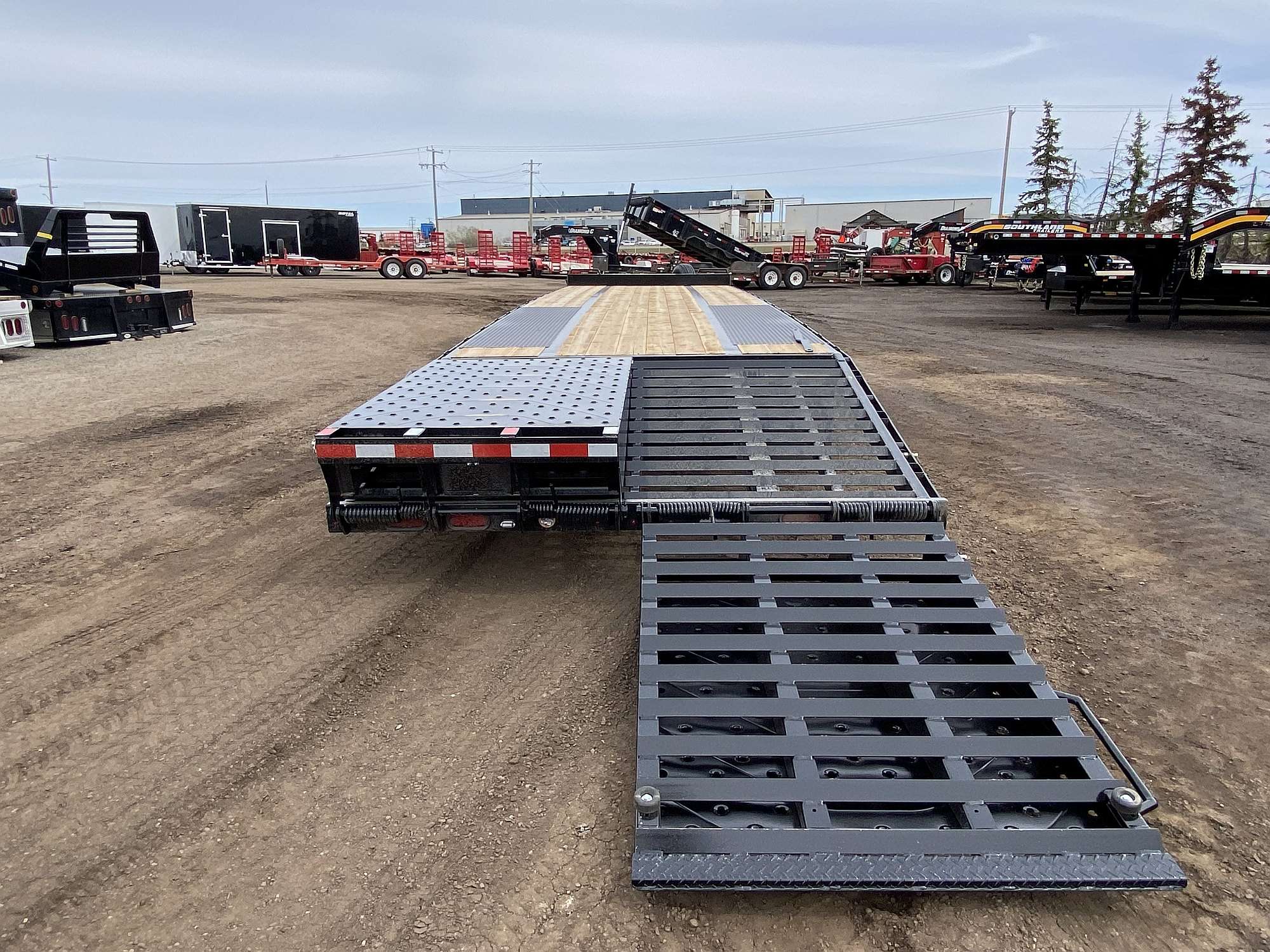 2026 Southland 26' Pintle Hitch Flat Deck Trailer