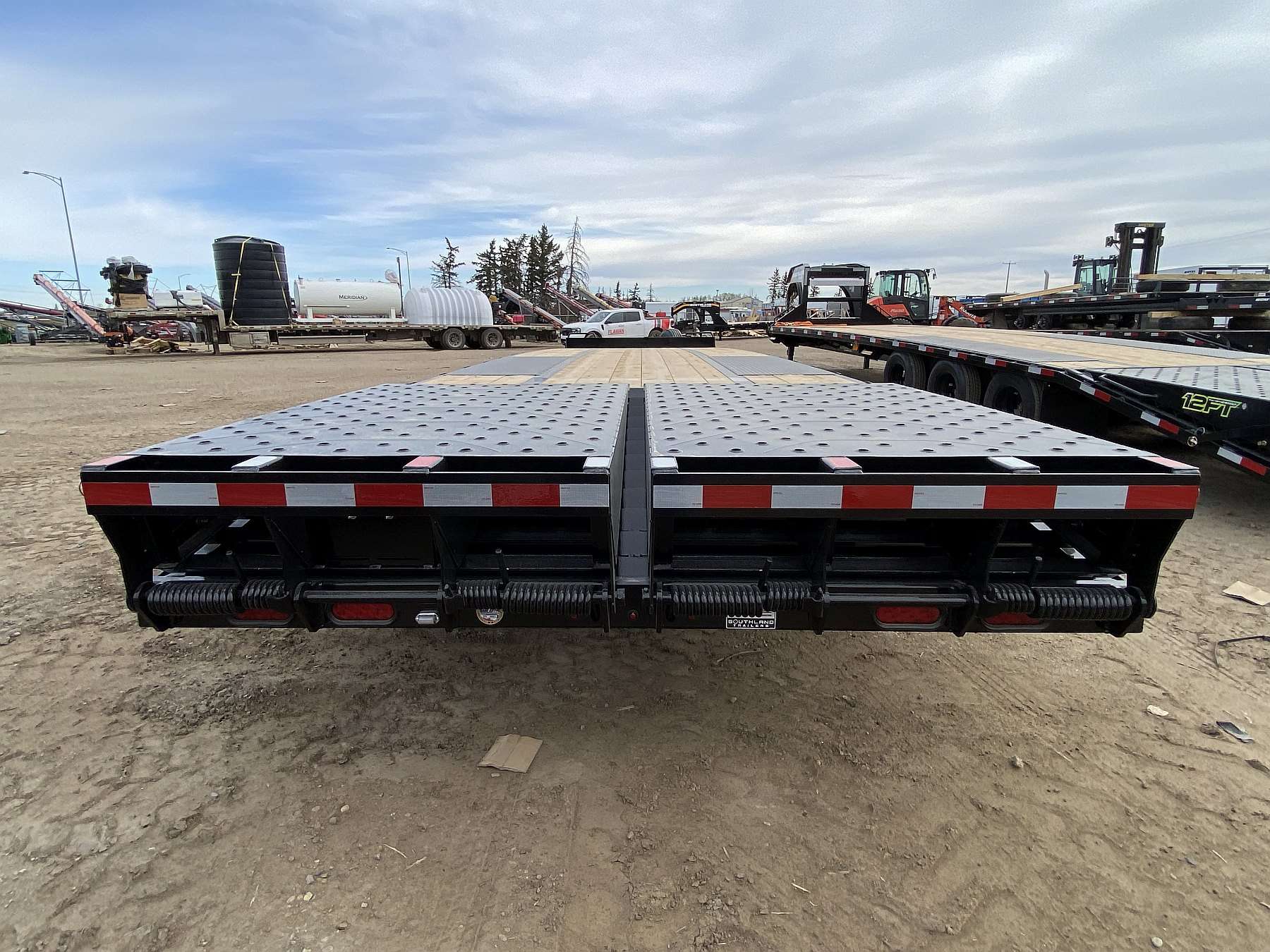 2026 Southland 26' Pintle Hitch Trailer
