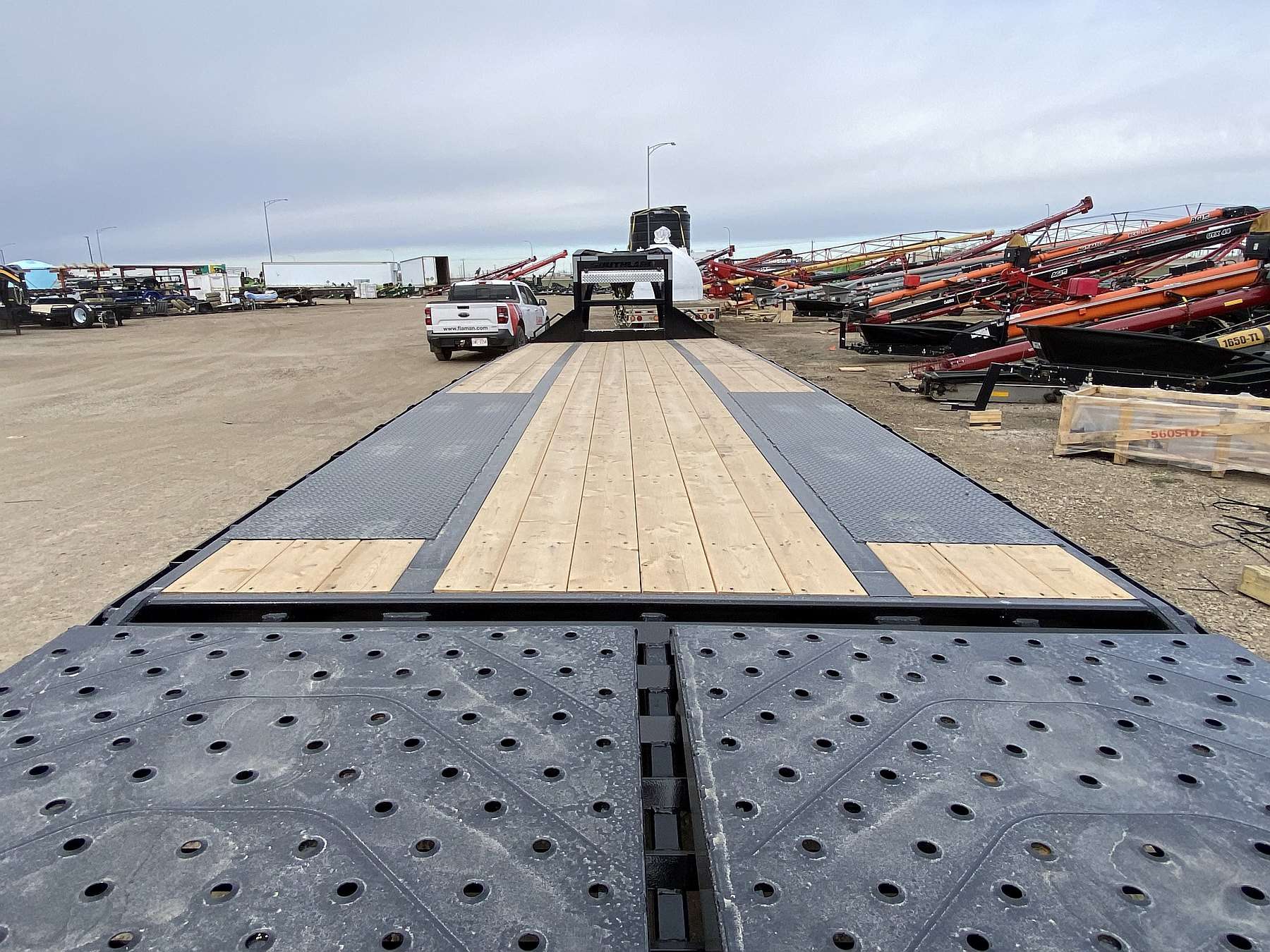 2026 Southland 28'+6' Tri-Axle Gooseneck Trailer