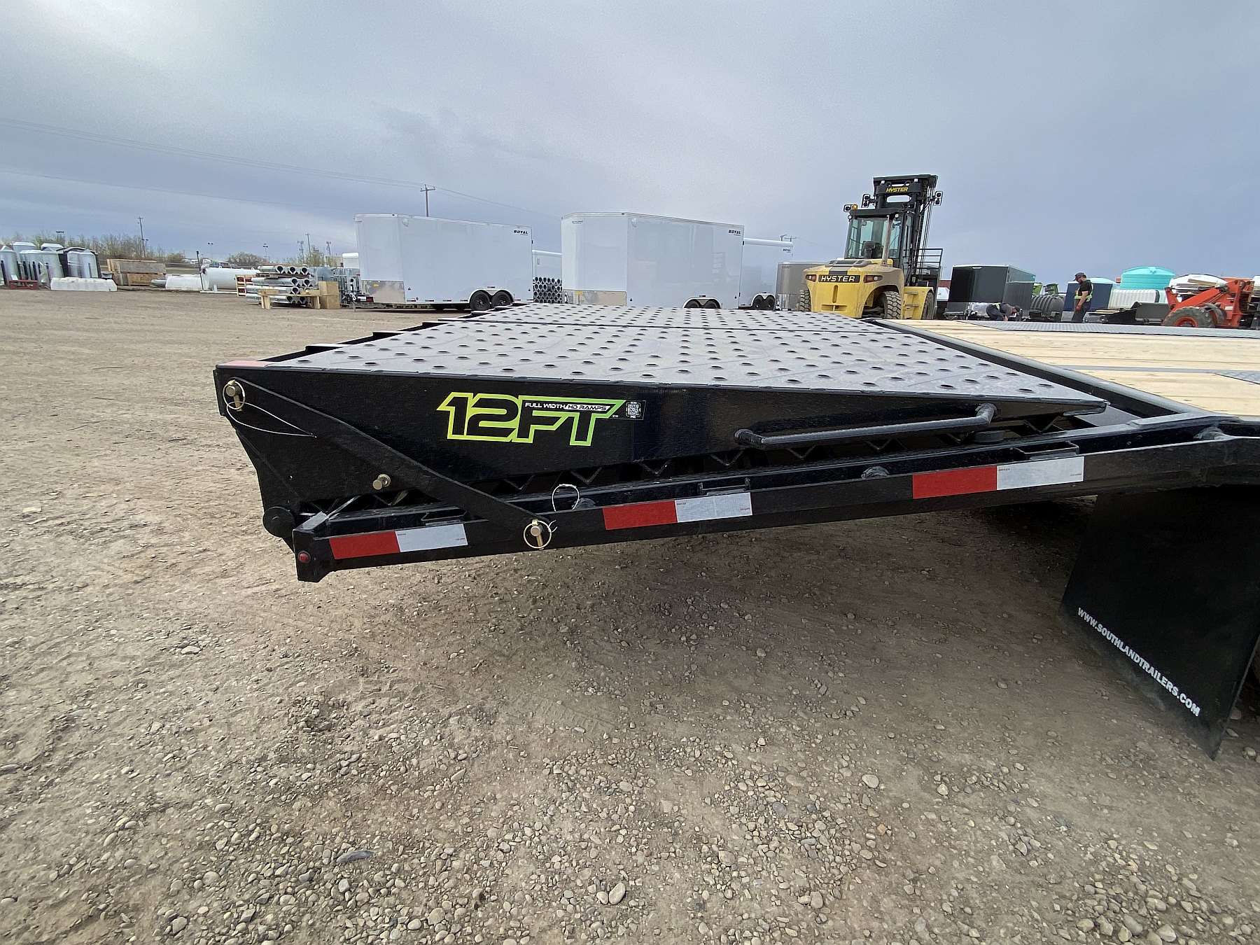 2026 Southland 28'+6' Tri-Axle Gooseneck Trailer