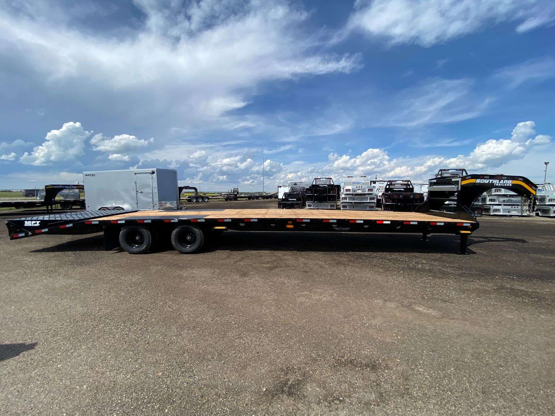2026 Southland 30' + 6' Gooseneck Trailer