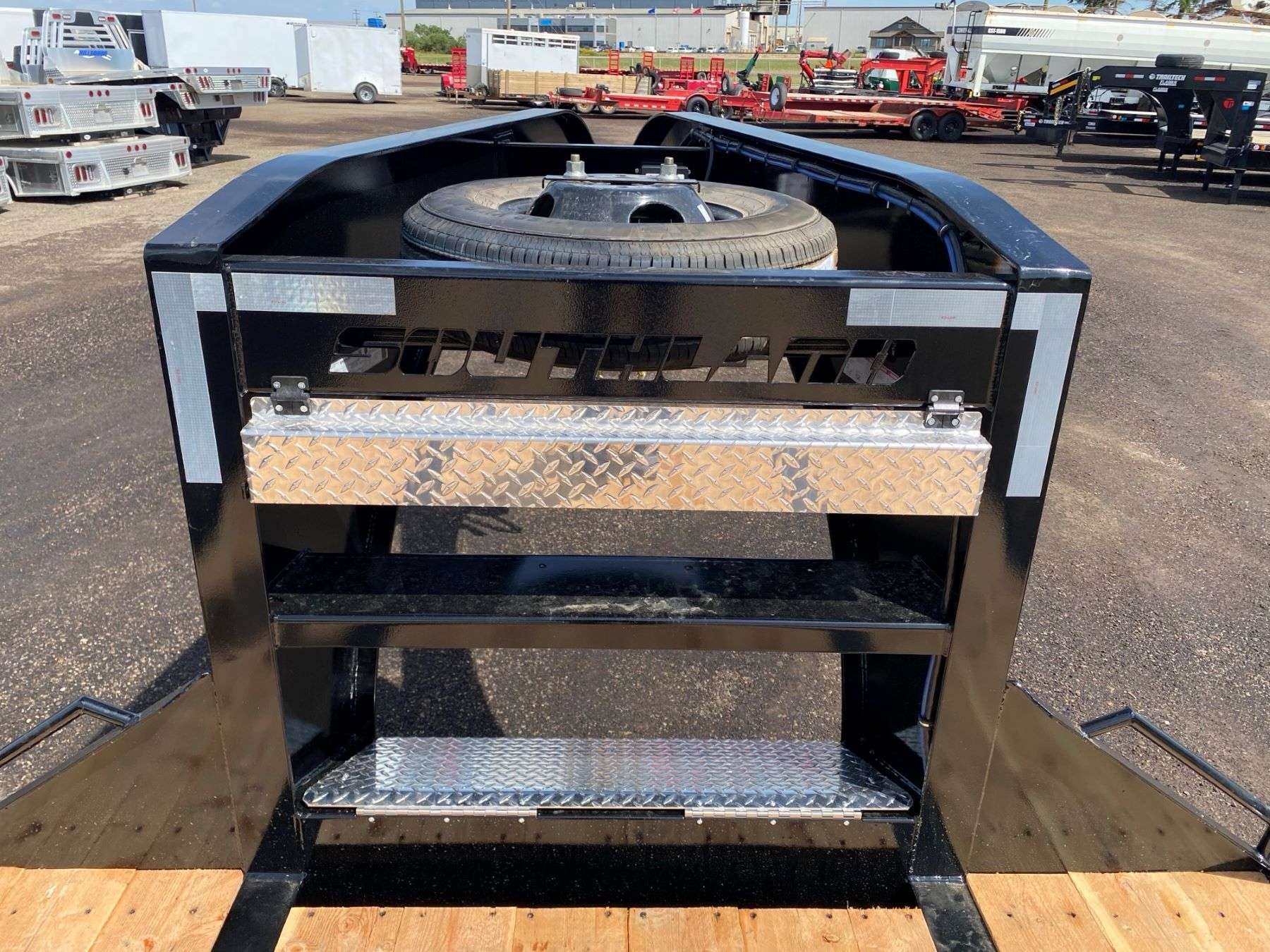 2026 Southland 30' + 6' Gooseneck Trailer