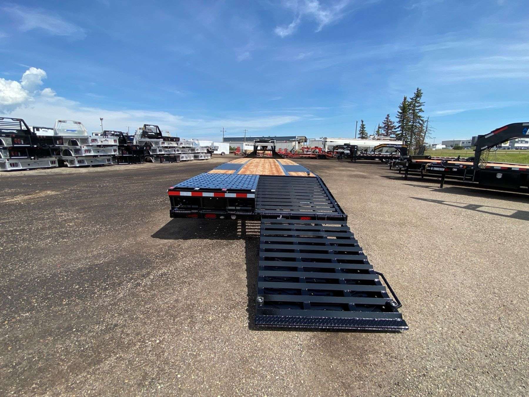 2026 Southland 30' + 6' Gooseneck Trailer