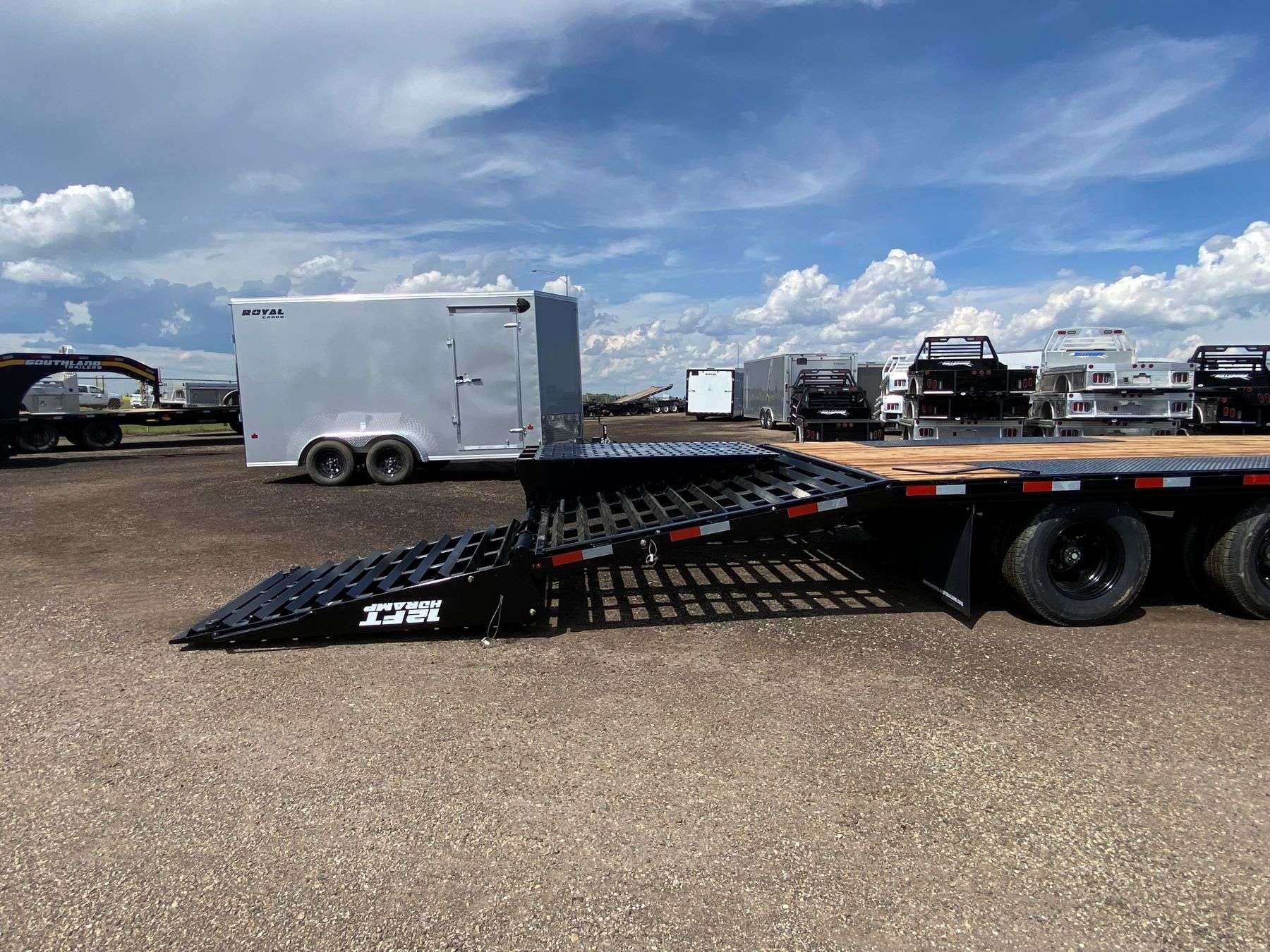 2026 Southland 30' + 6' Gooseneck Trailer