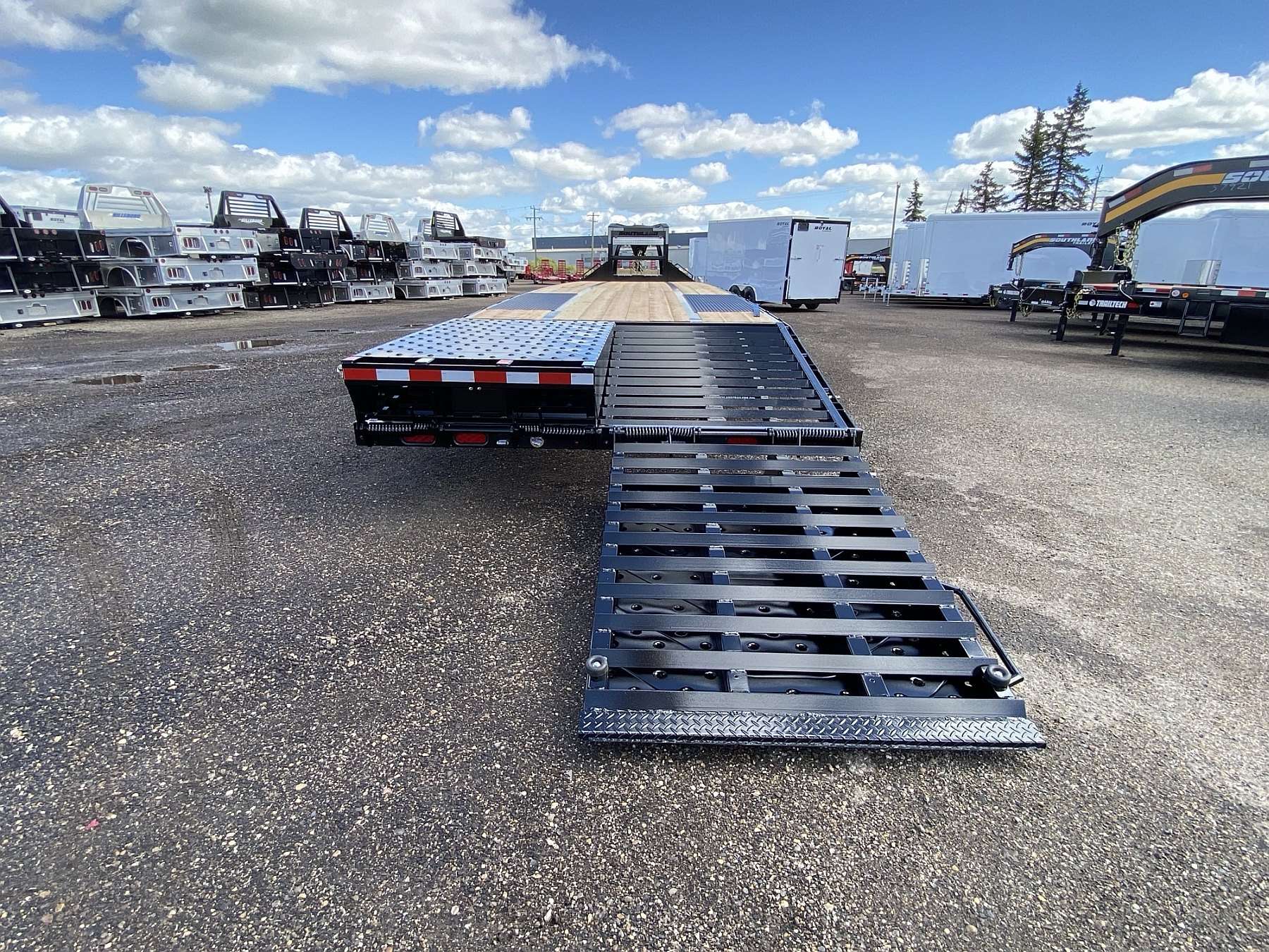 2026 Southland 30' + 6' Gooseneck Trailer