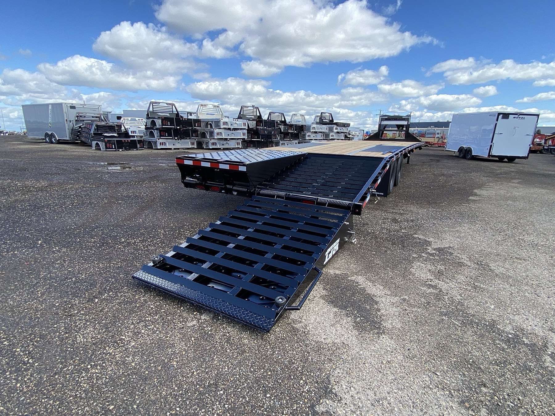 2026 Southland 30' + 6' Gooseneck Trailer