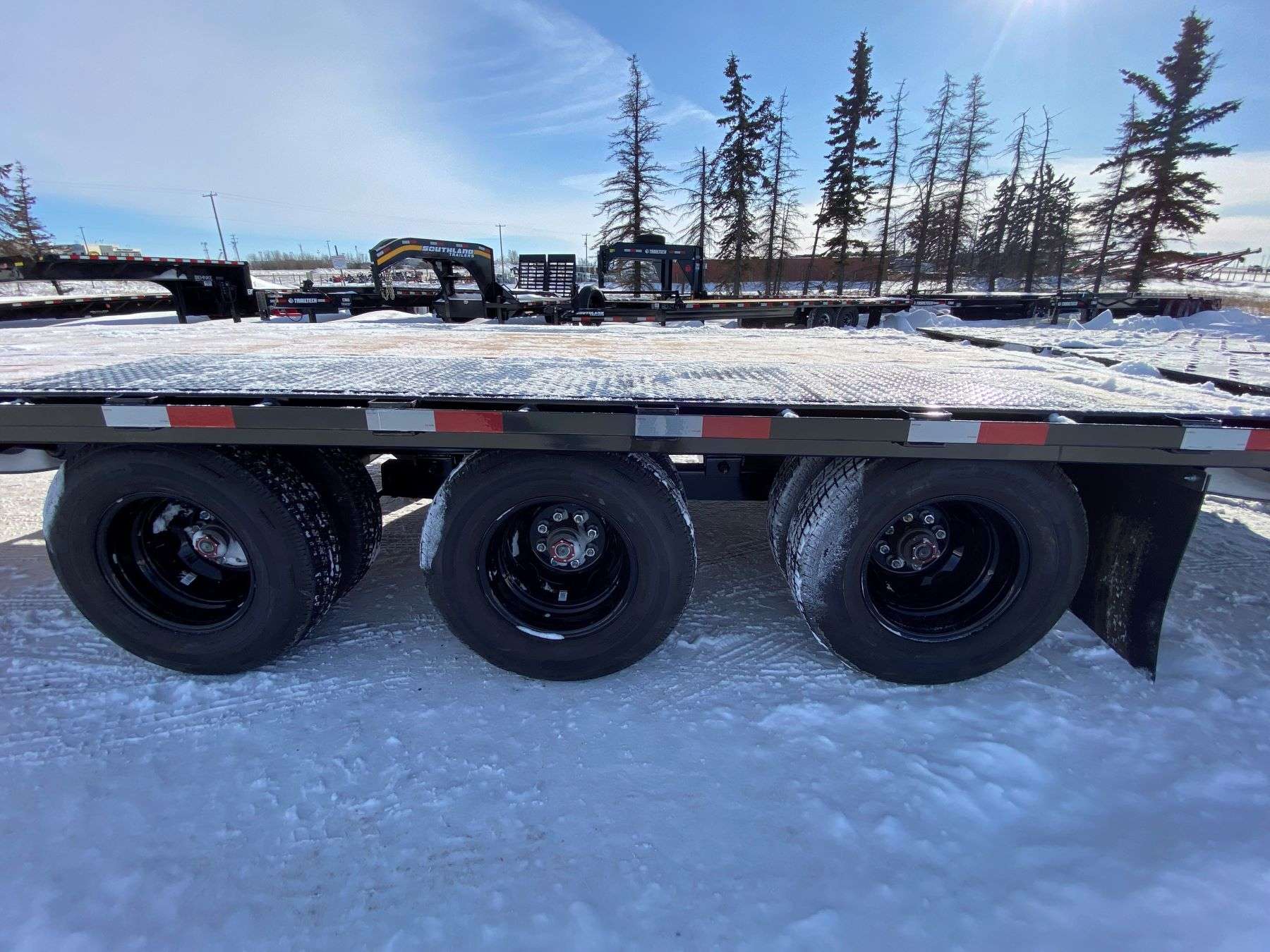 2026 Southland 30'+6' Tri-Axle Gooseneck Trailer