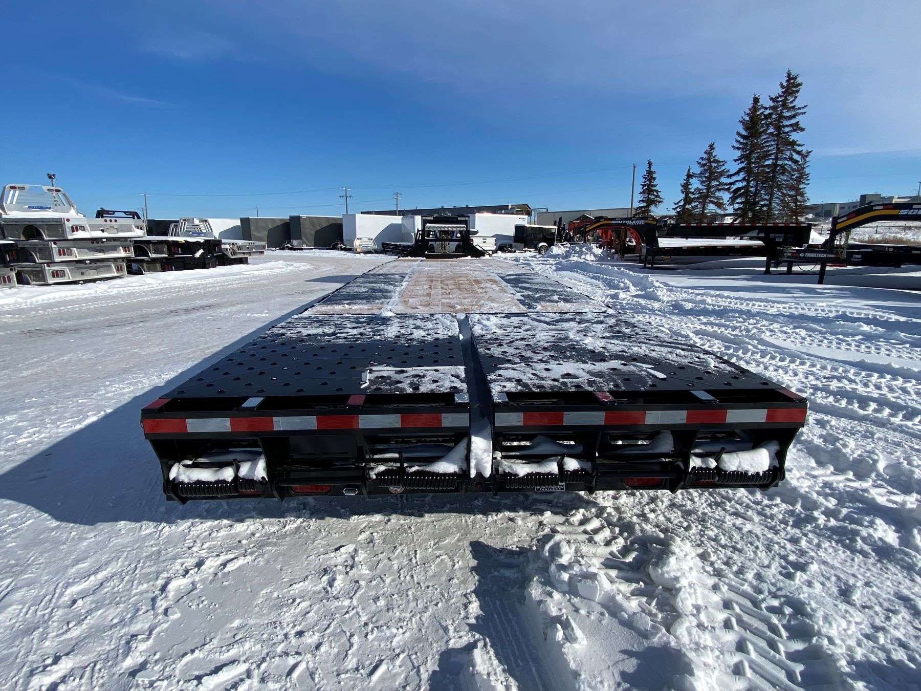 2026 Southland 30'+6' Tri-Axle Gooseneck Trailer