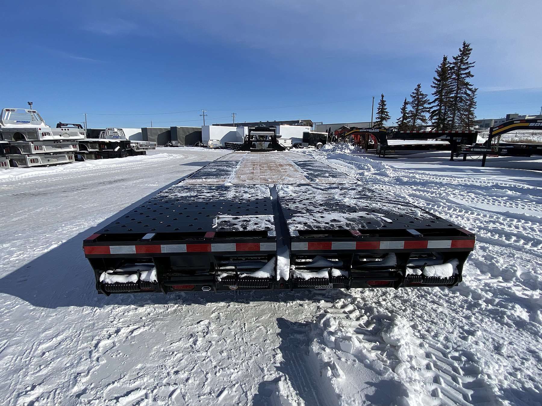 2026 Southland 30' + 6' Tri-Axle Gooseneck Trailer