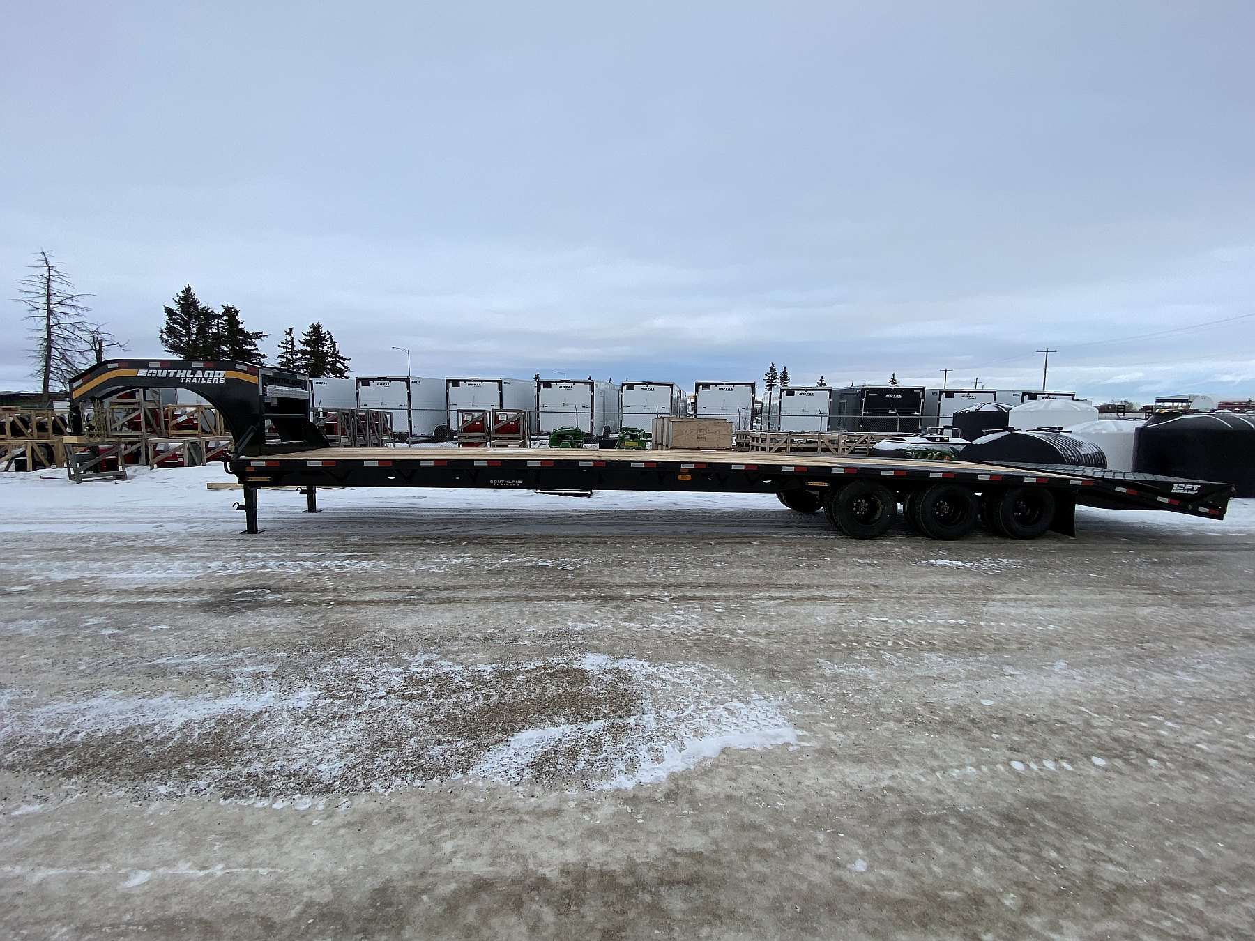 2026 Southland 34'+6' Tri-Axle Gooseneck Trailer
