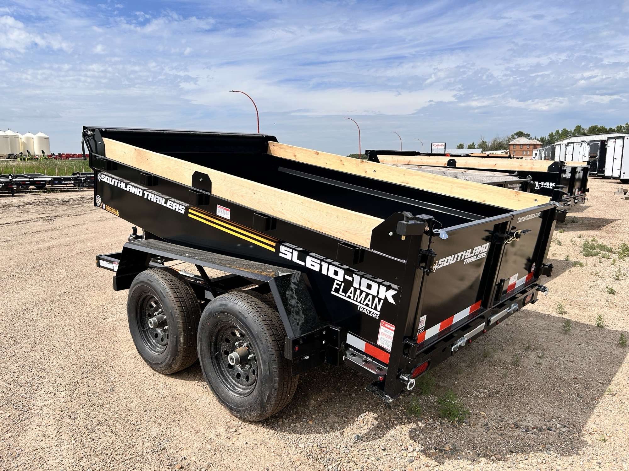2026 Southland 6' x 10' Dump Tandem 5.2K Trailer