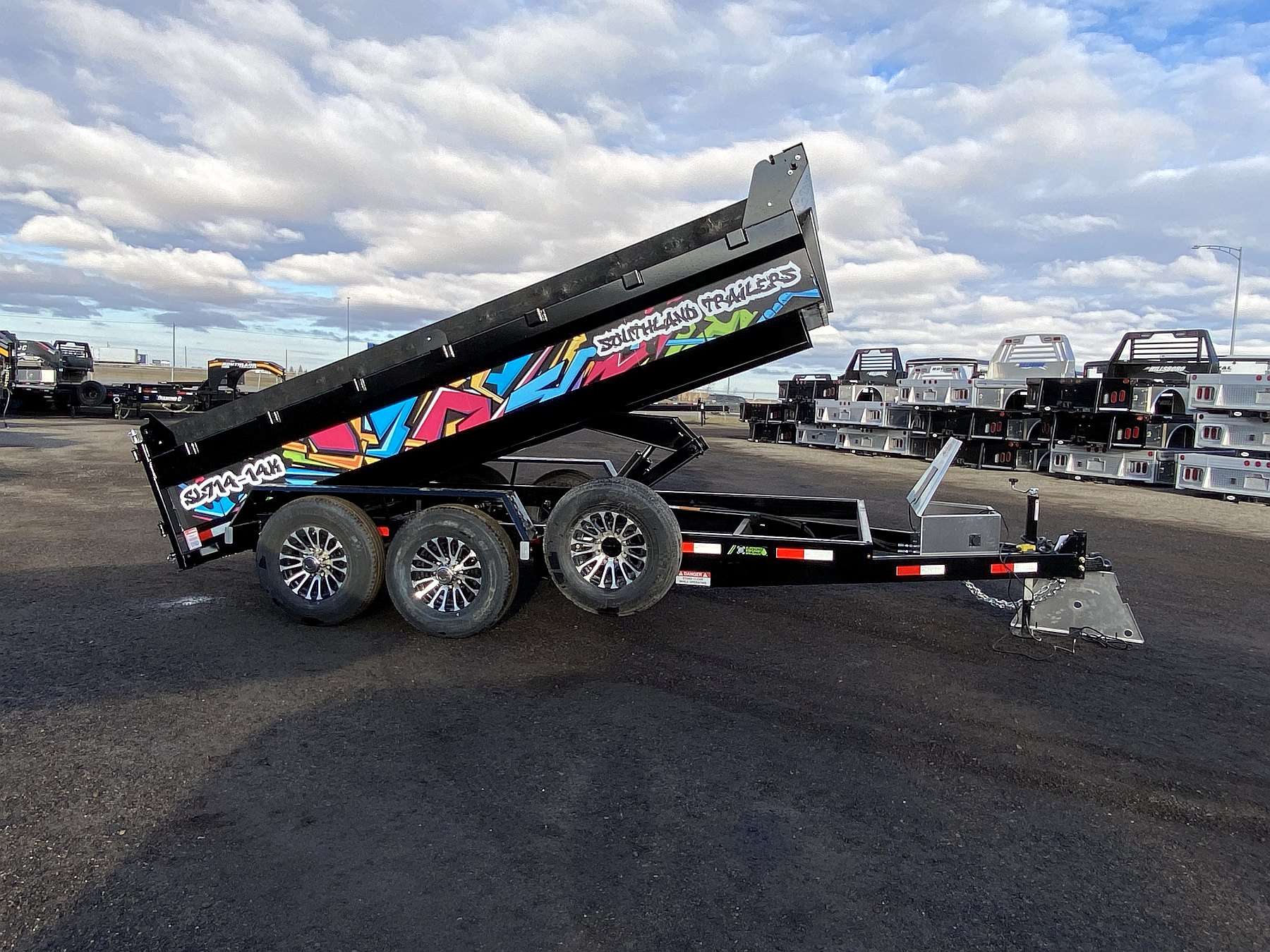 2026 Southland 7'x14' Dump Trailer w/ Graffiti Graphics Pkg
