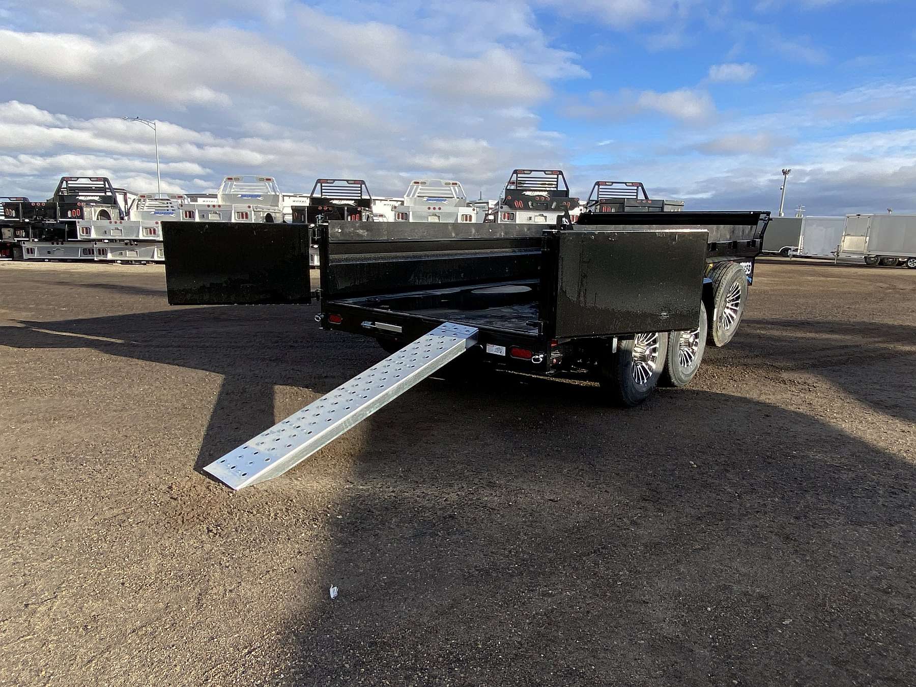 2026 Southland 7'x14' Dump Trailer w/ Graffiti Graphics Pkg