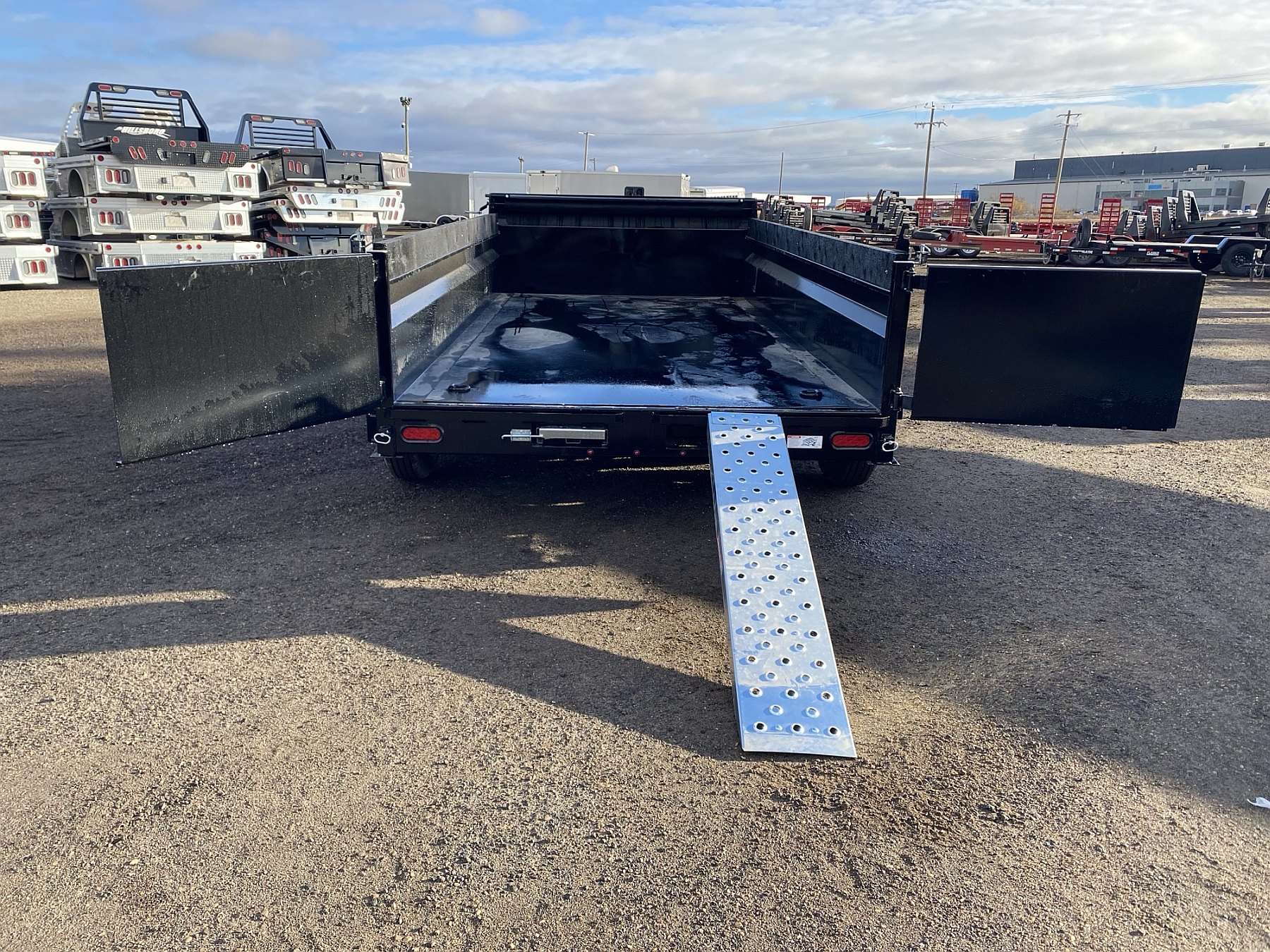 2026 Southland 7'x14' Dump Trailer w/ Graffiti Graphics Pkg