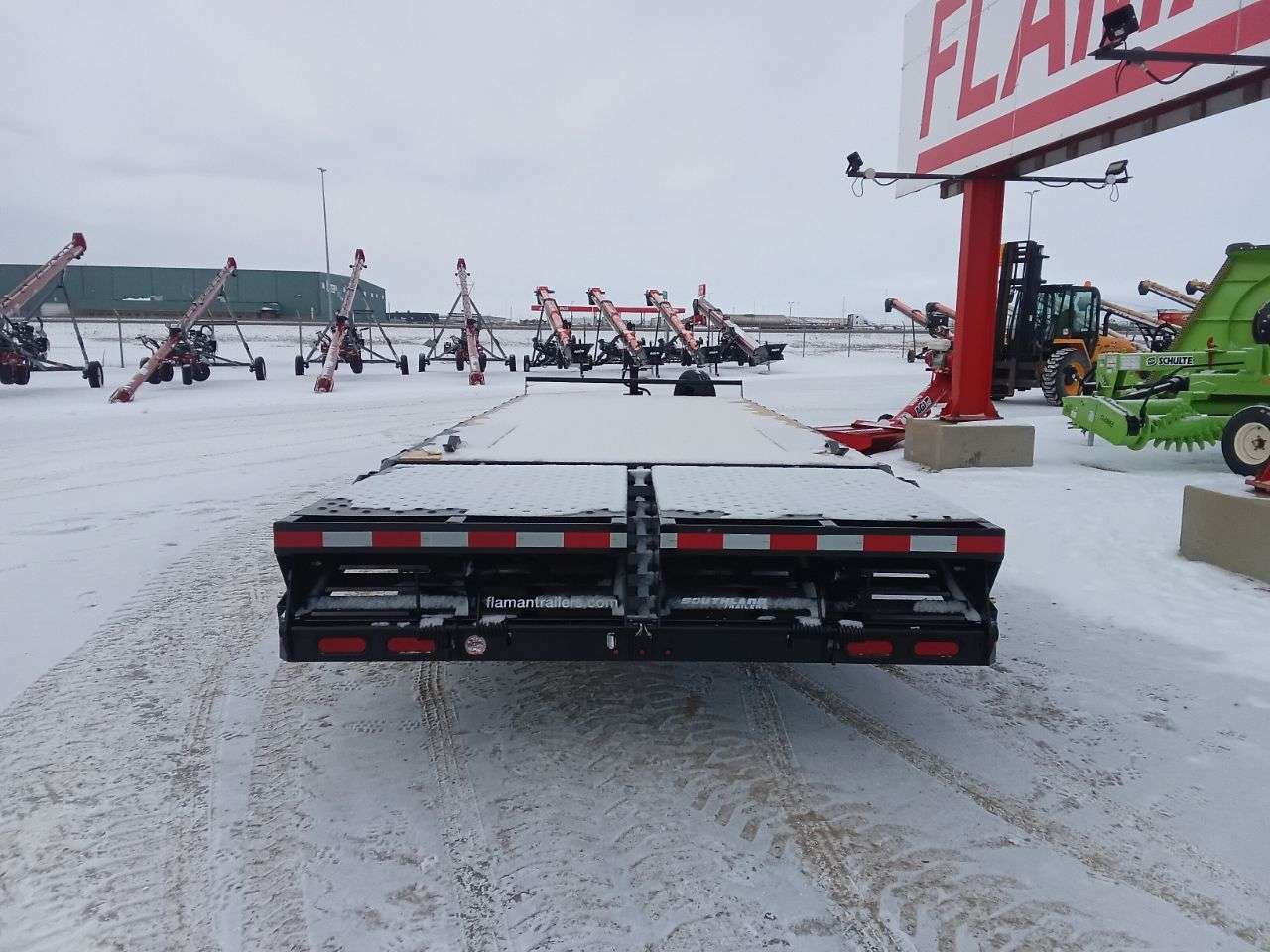 2026 Southland 8'6" x 20' + 5' BT Deckover TA 7000 Trailer