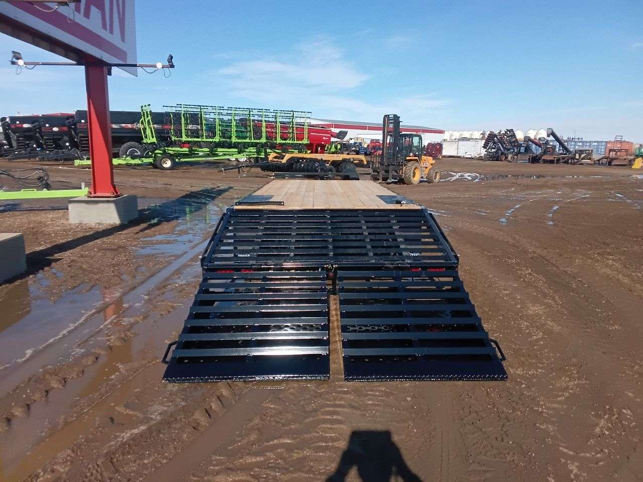 2026 Southland 8'6" x 20' + 5' BT Deckover TA Trailer