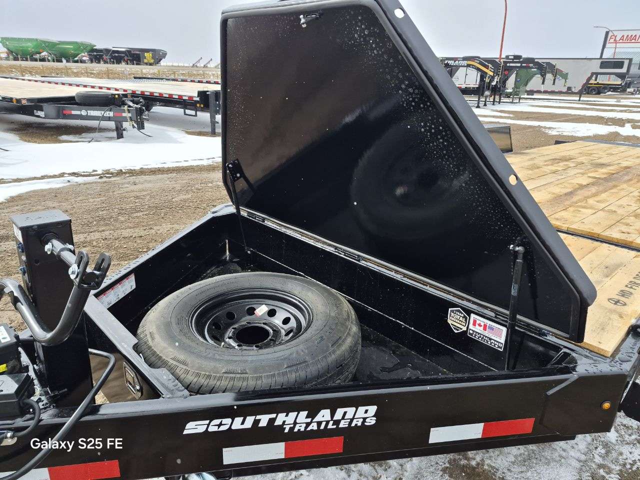 2026 Southland 8'6" x 20' Partial Tilt Trailer