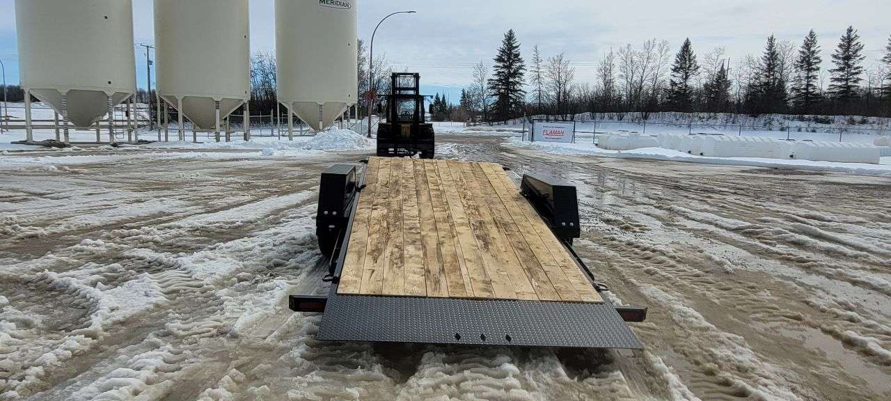 2026 Southland 8'6" x 22' Partial Tilt Trailer