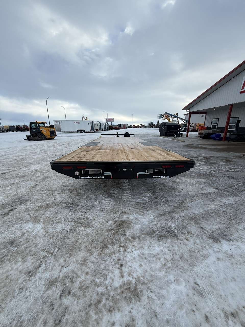 2026 Southland 8'6" x 24' Deckover Trailer