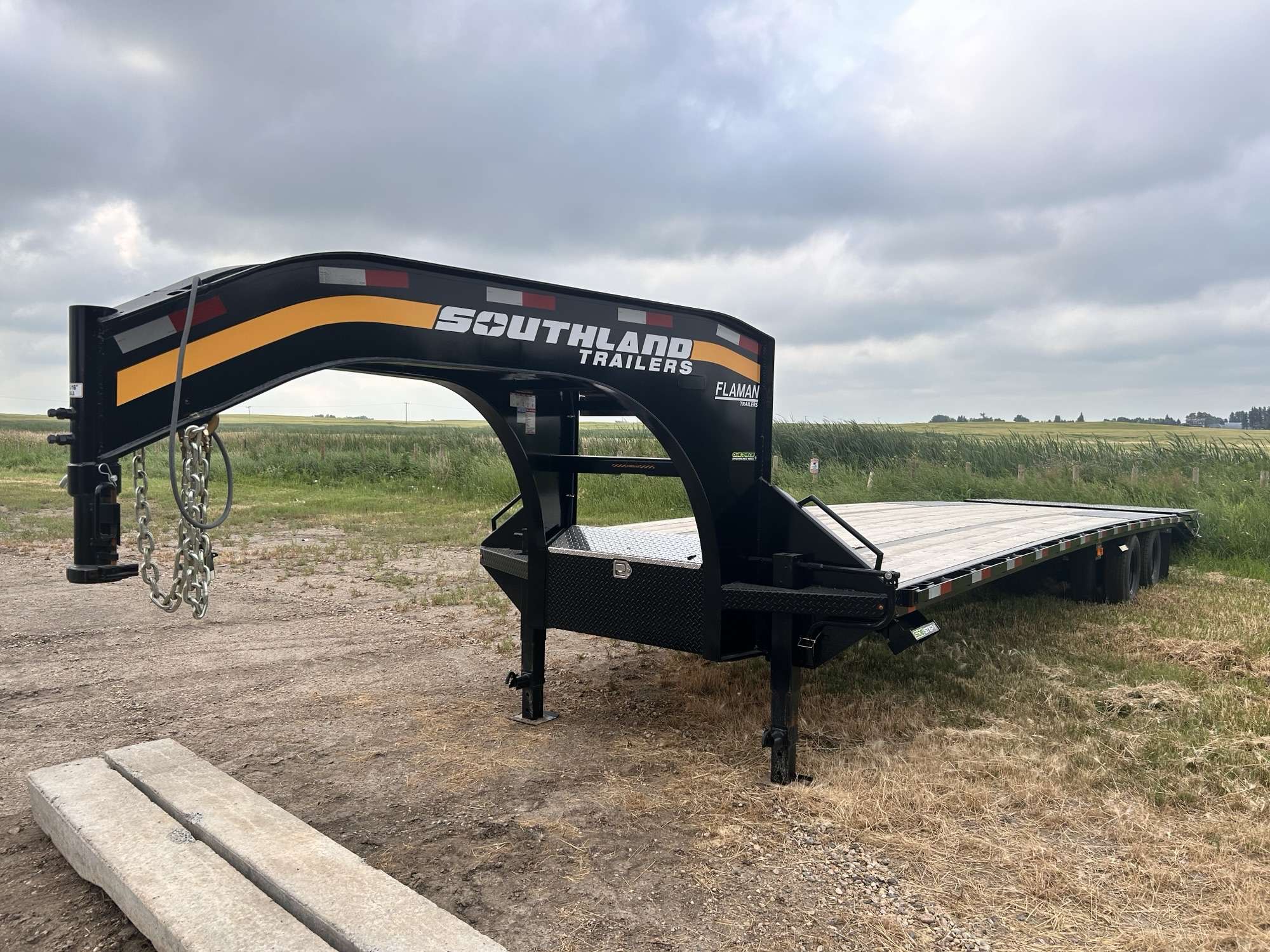 2026 Southland 8'6" x 28' + 6' BT GN Flat Deck TA Trailer
