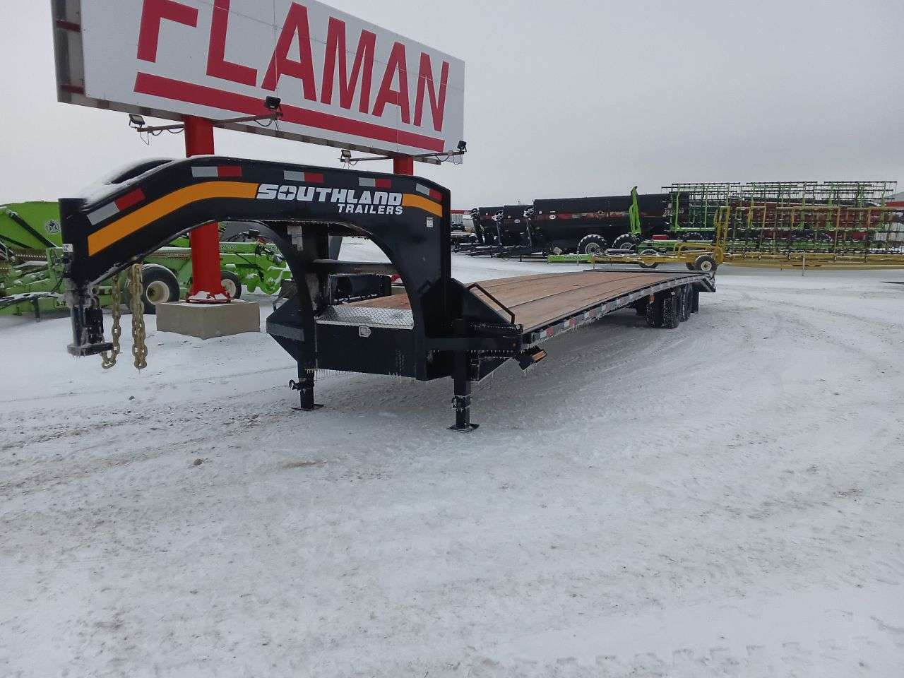 2026 Southland 8'6" x 38' GN Beavertail Flat Deck Trailer