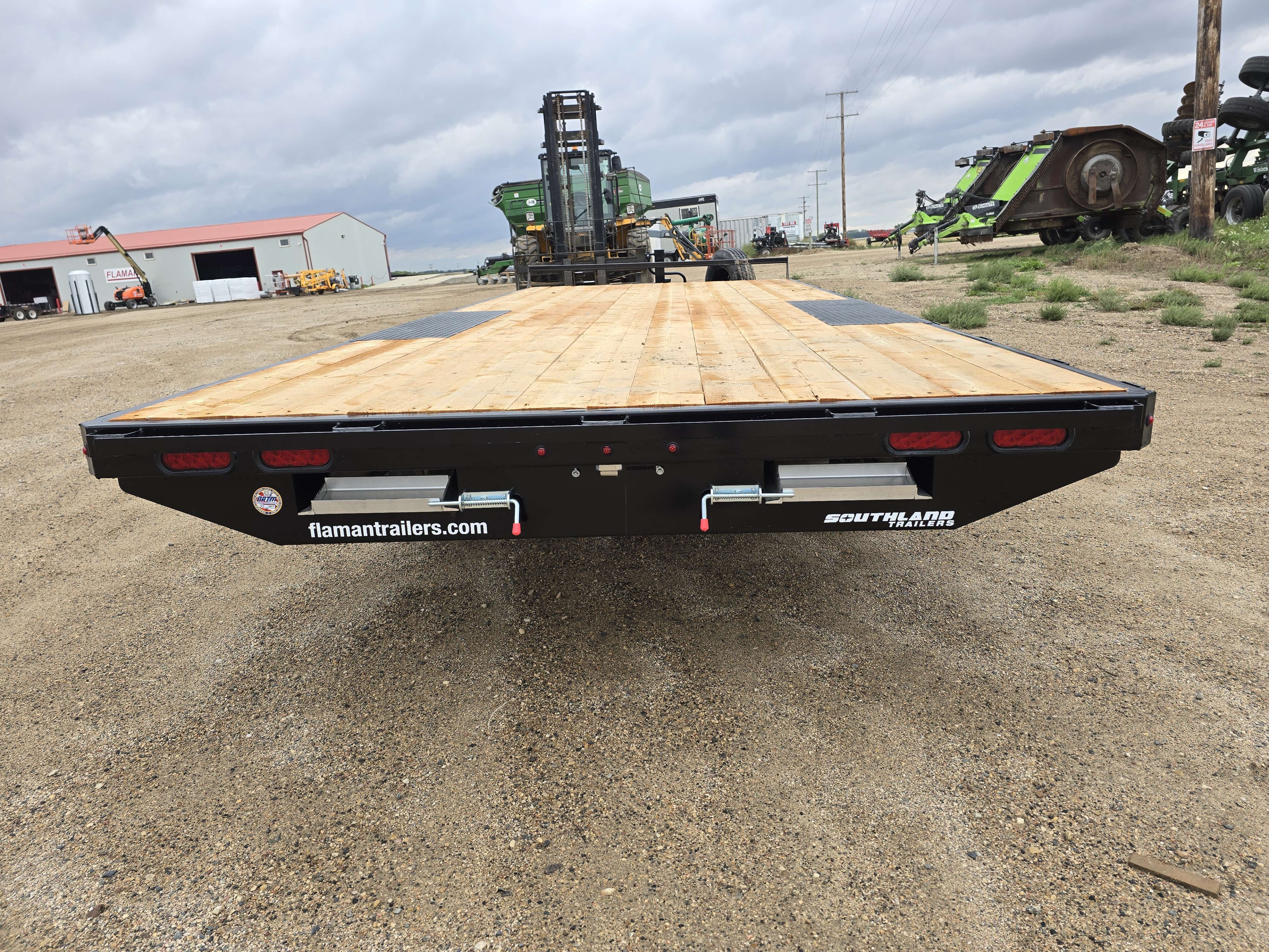 2026 Southland HBA 8'6" x 20' Deckover Trailer