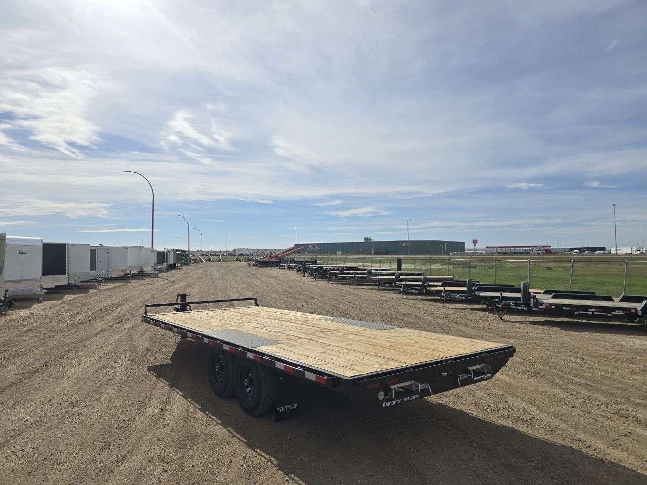 2026 Southland HBA 8'6" x 20' Deckover Trailer