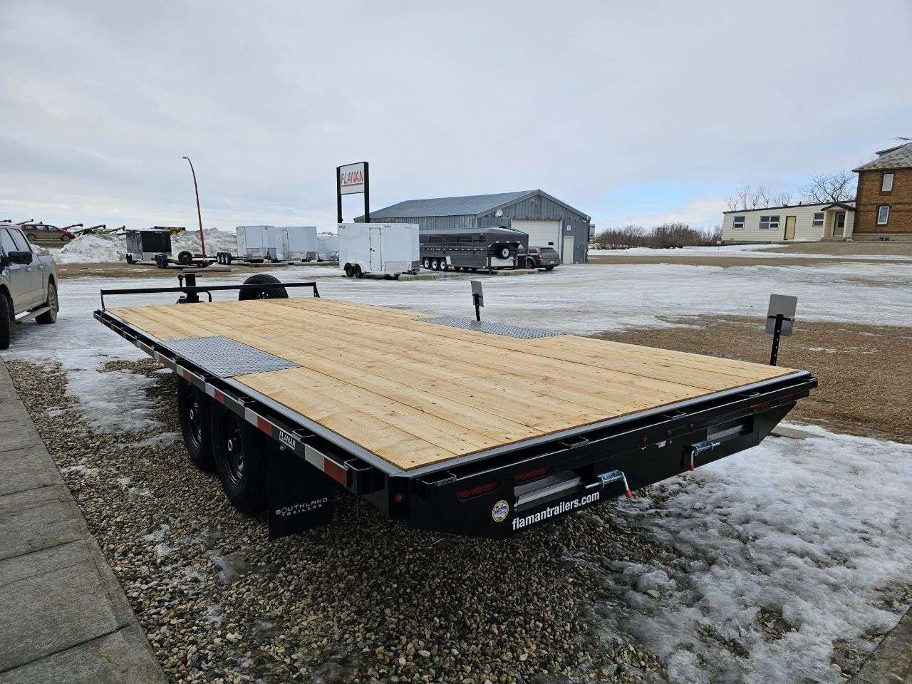 2026 Southland HBA 8'6" x 20' Deckover Trailer