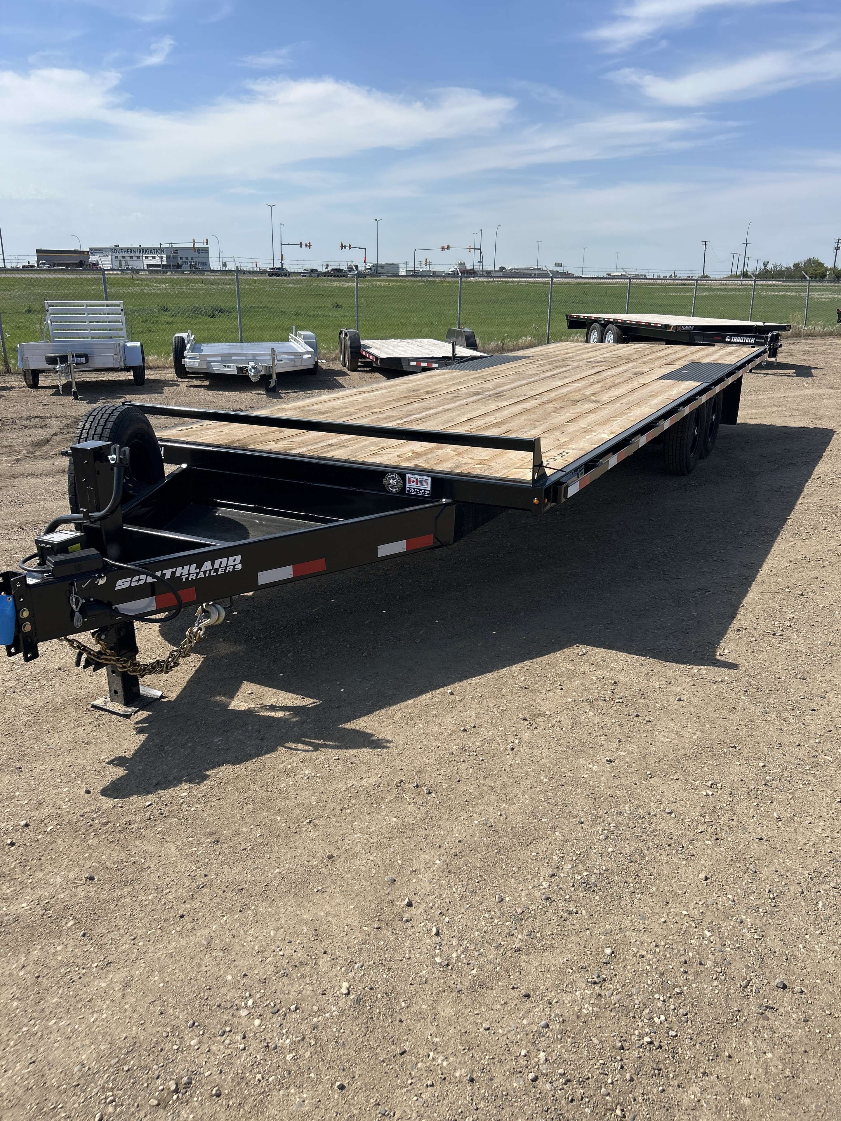 2026 Southland HBA 8'6" x 24' Deckover Trailer
