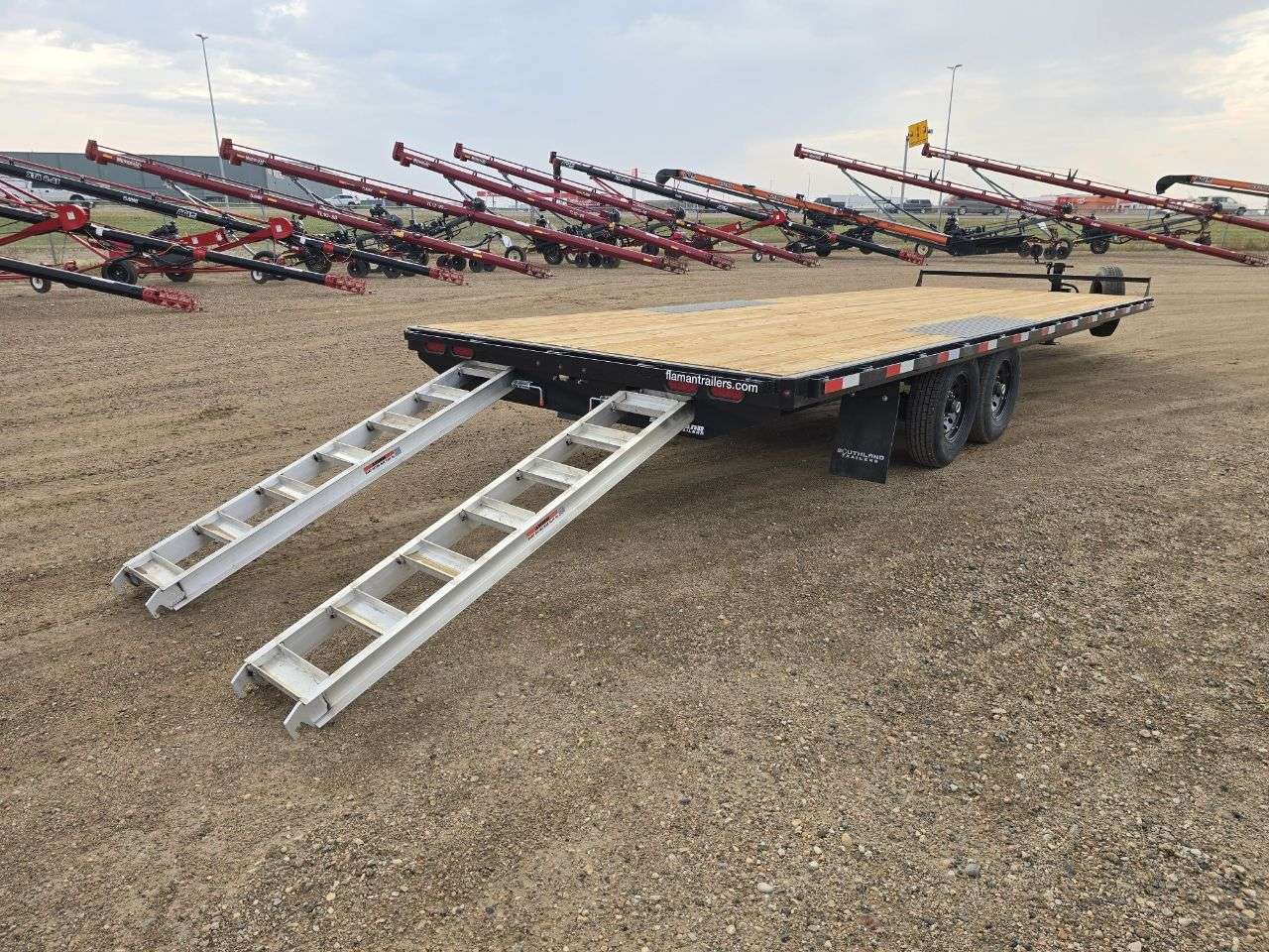 2026 Southland HBA 8'6" x 24' Deckover Trailer