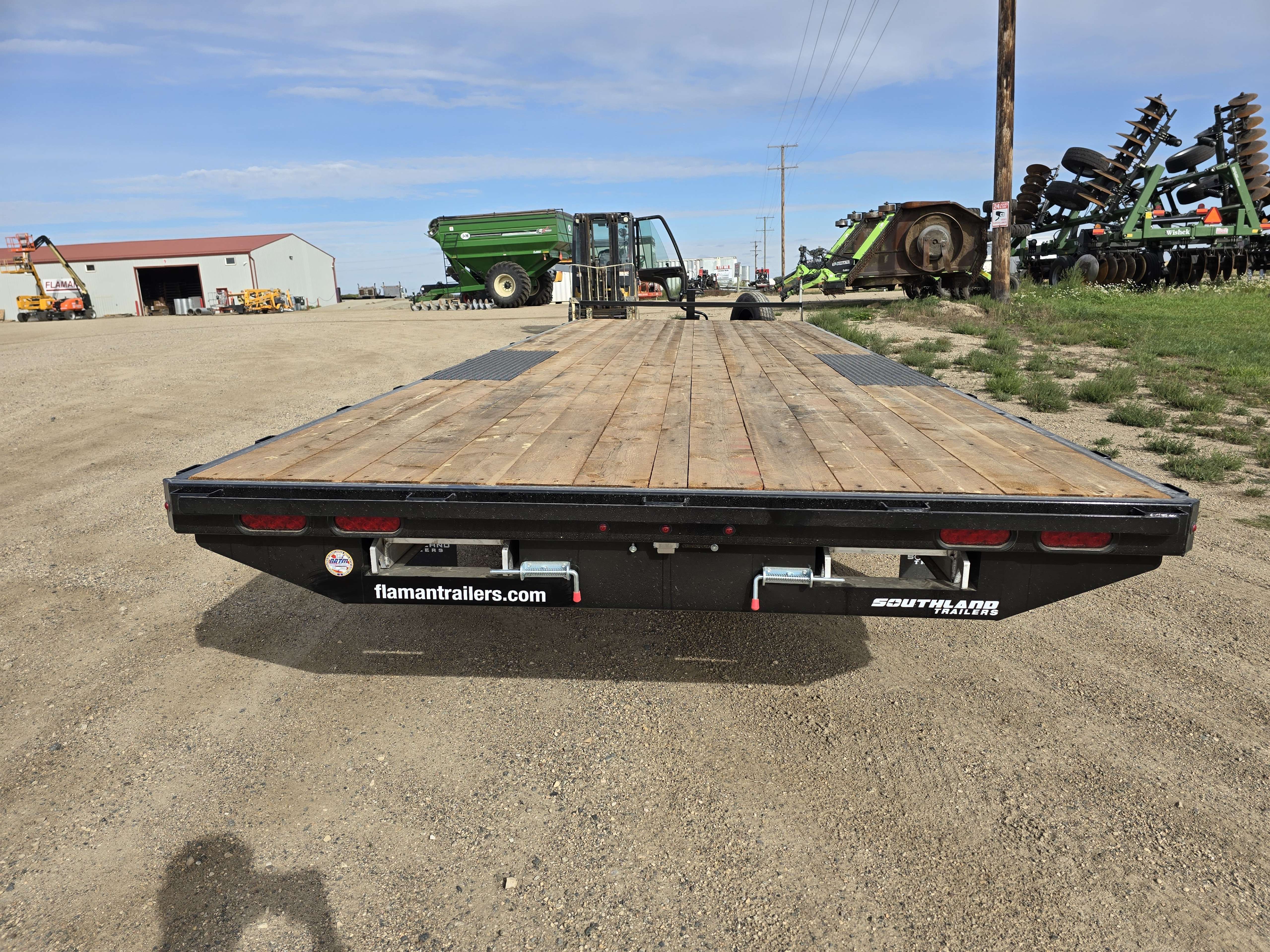 2026 Southland HBA 8'6" x 24' Deckover Trailer