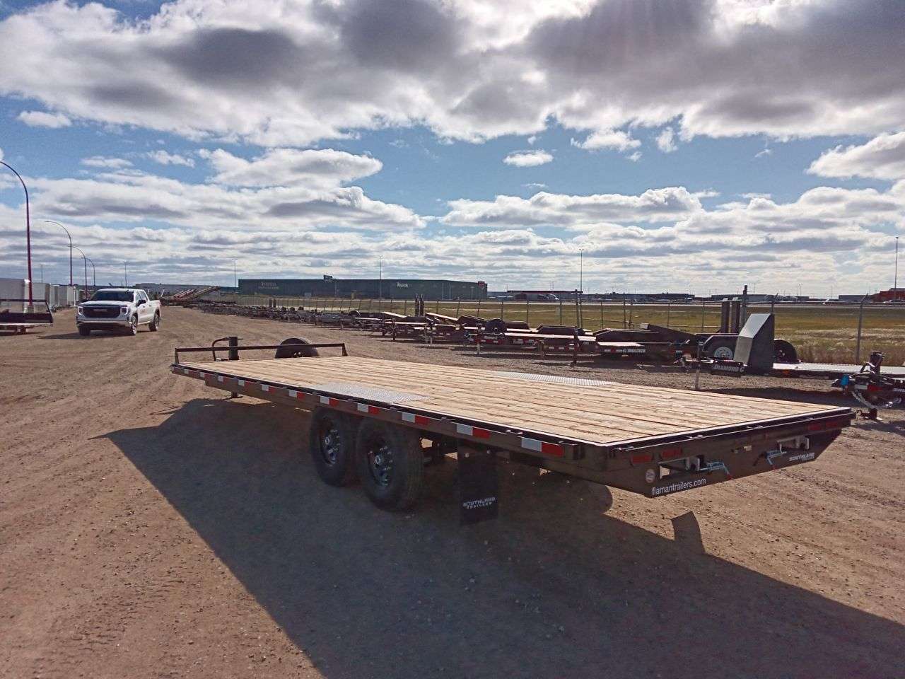 2026 Southland HBA 8'6" x 24' Deckover Trailer