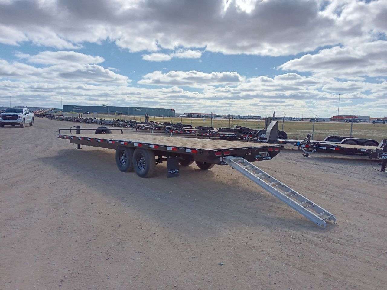 2026 Southland HBA 8'6" x 24' Deckover Trailer