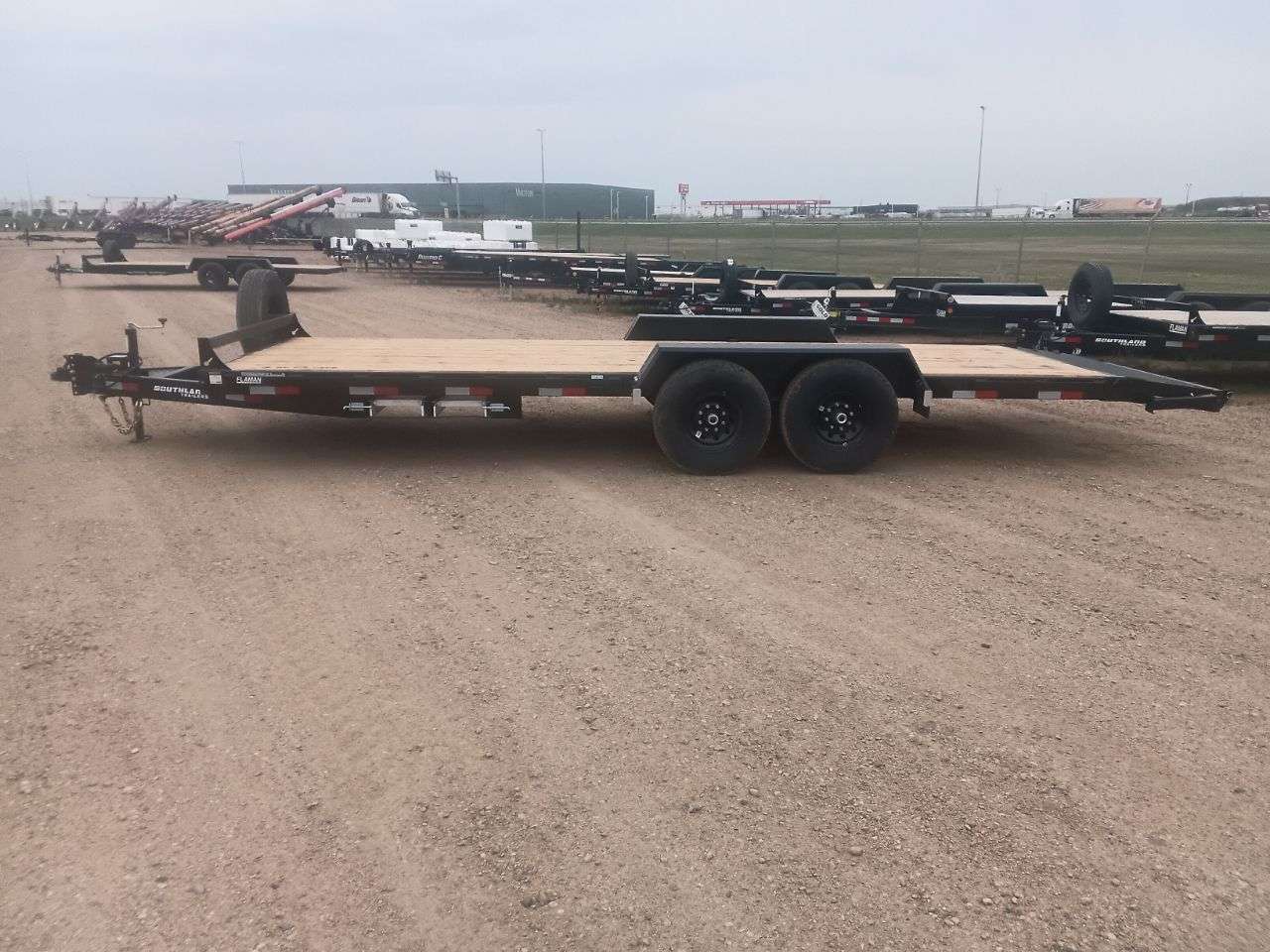2026 Southland LBA 8'6" x 22' Beavertail Flat Deck