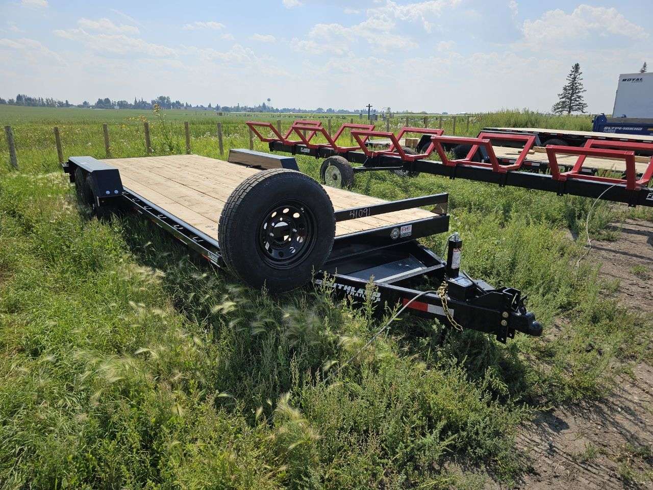 2026 Southland LBA 8'6" x 22' Beavertail Flat Deck Trailer